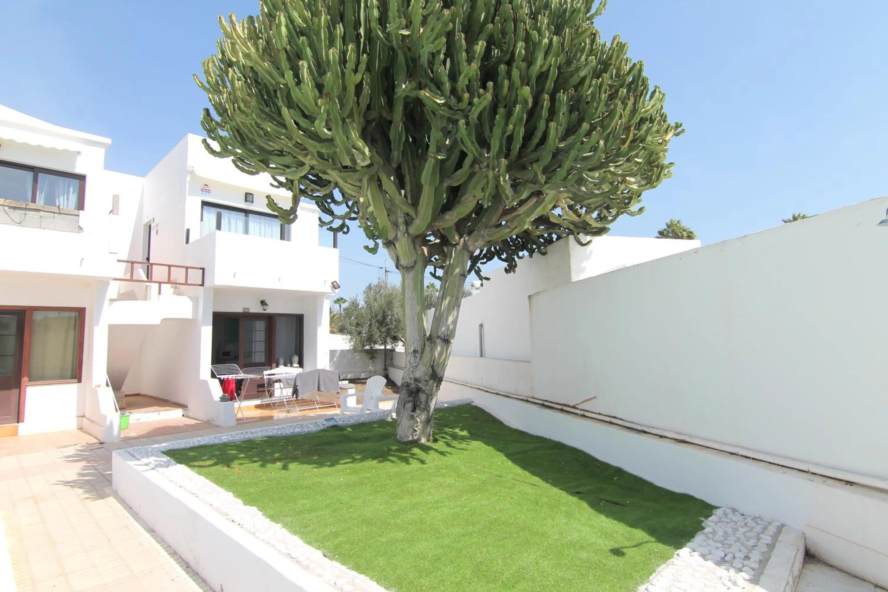 Property building in Jazmin, Los Dises