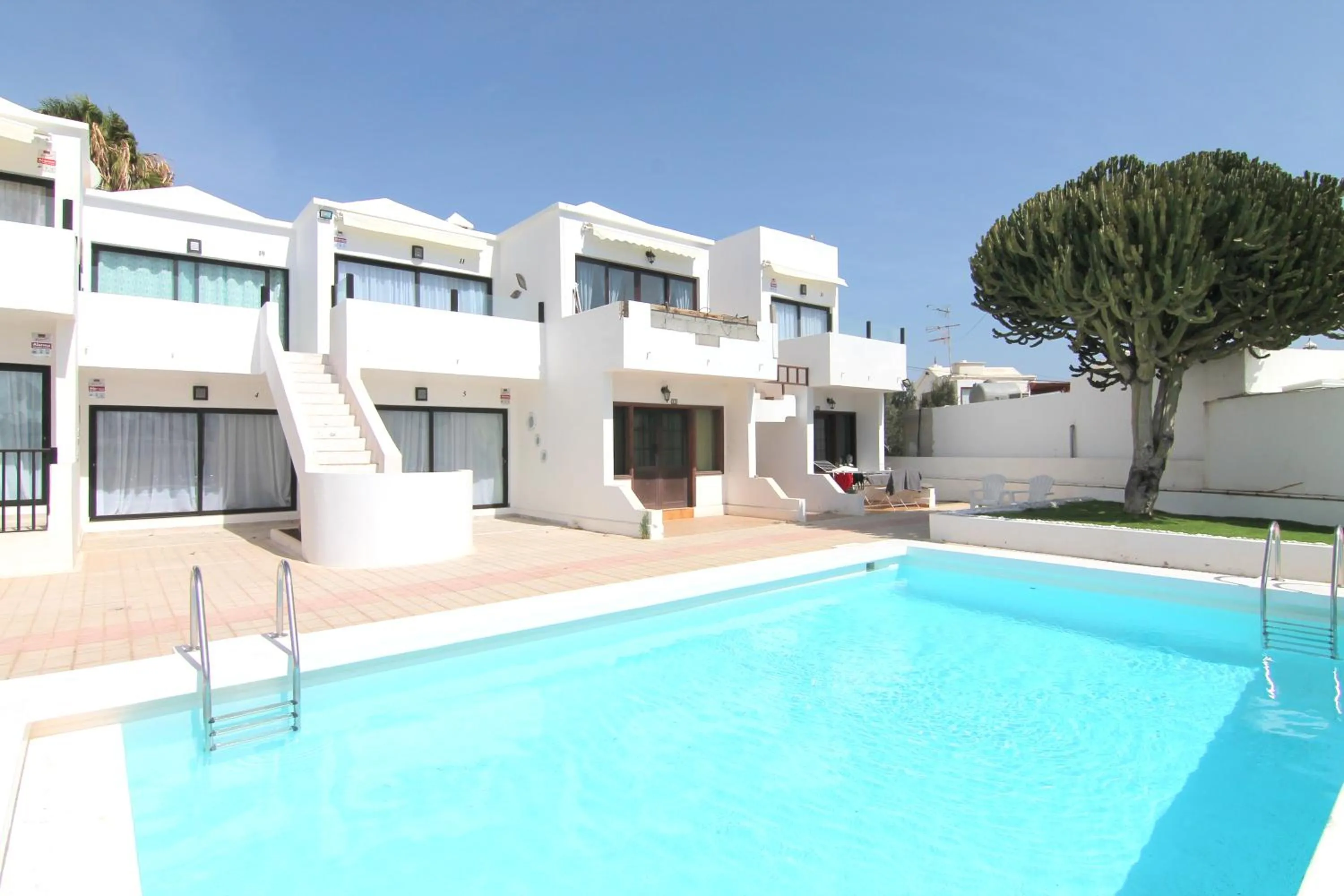 Property building in Jazmin, Los Dises