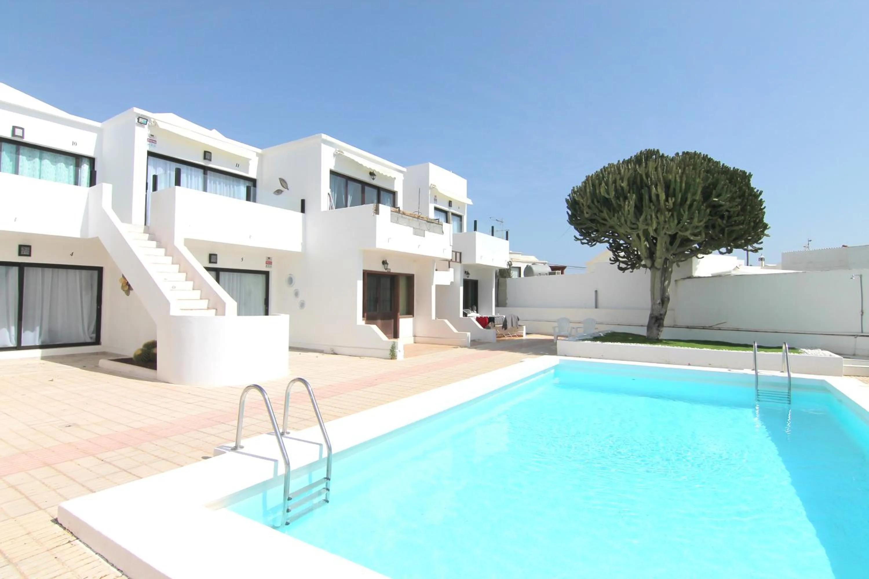 Property building in Jazmin, Los Dises