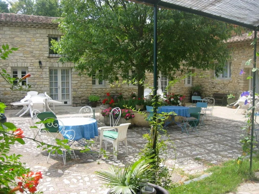 Patio in Moulin d'Antelon B&B