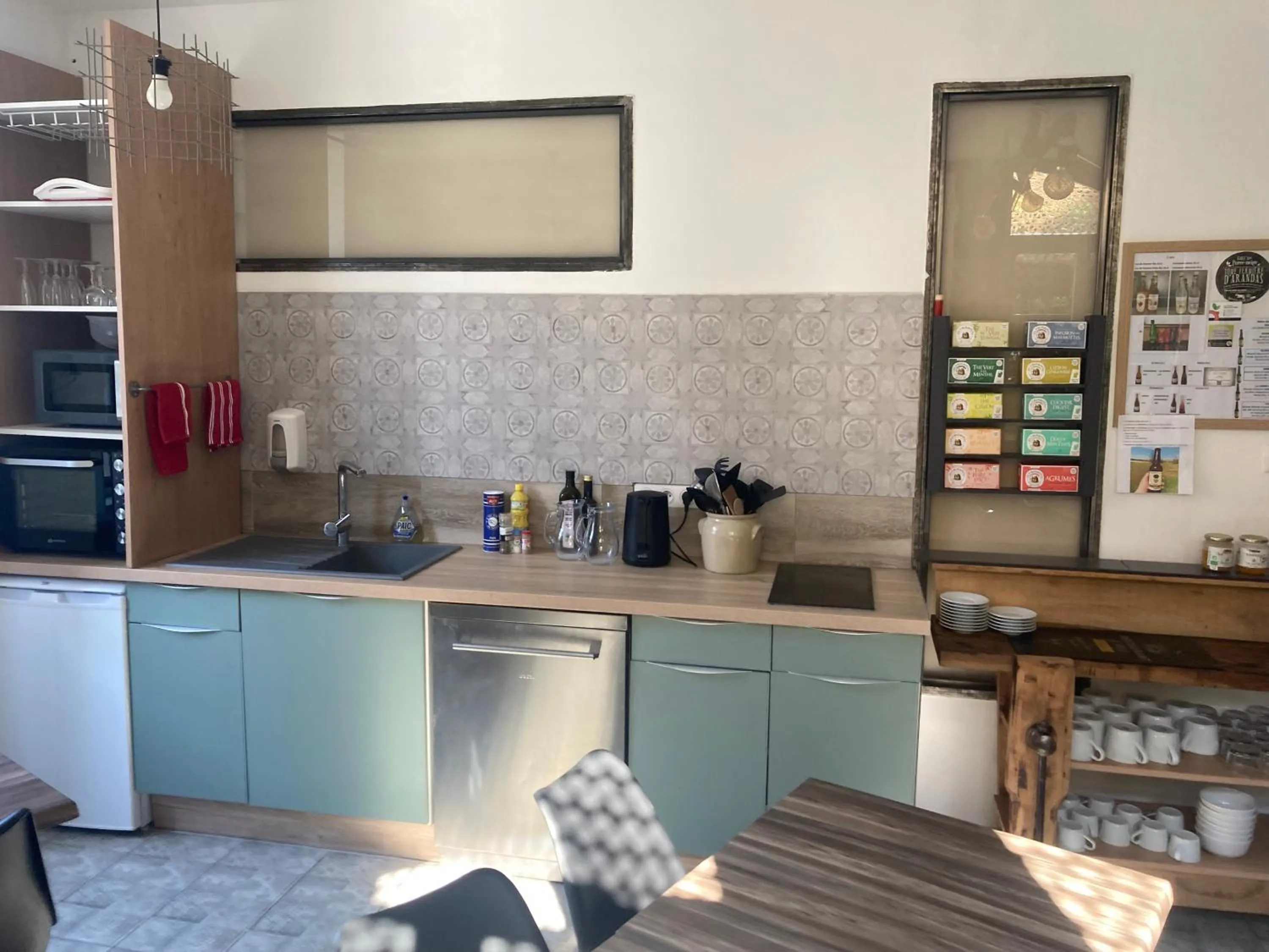 Kitchen or kitchenette in A deux pas du Rheby