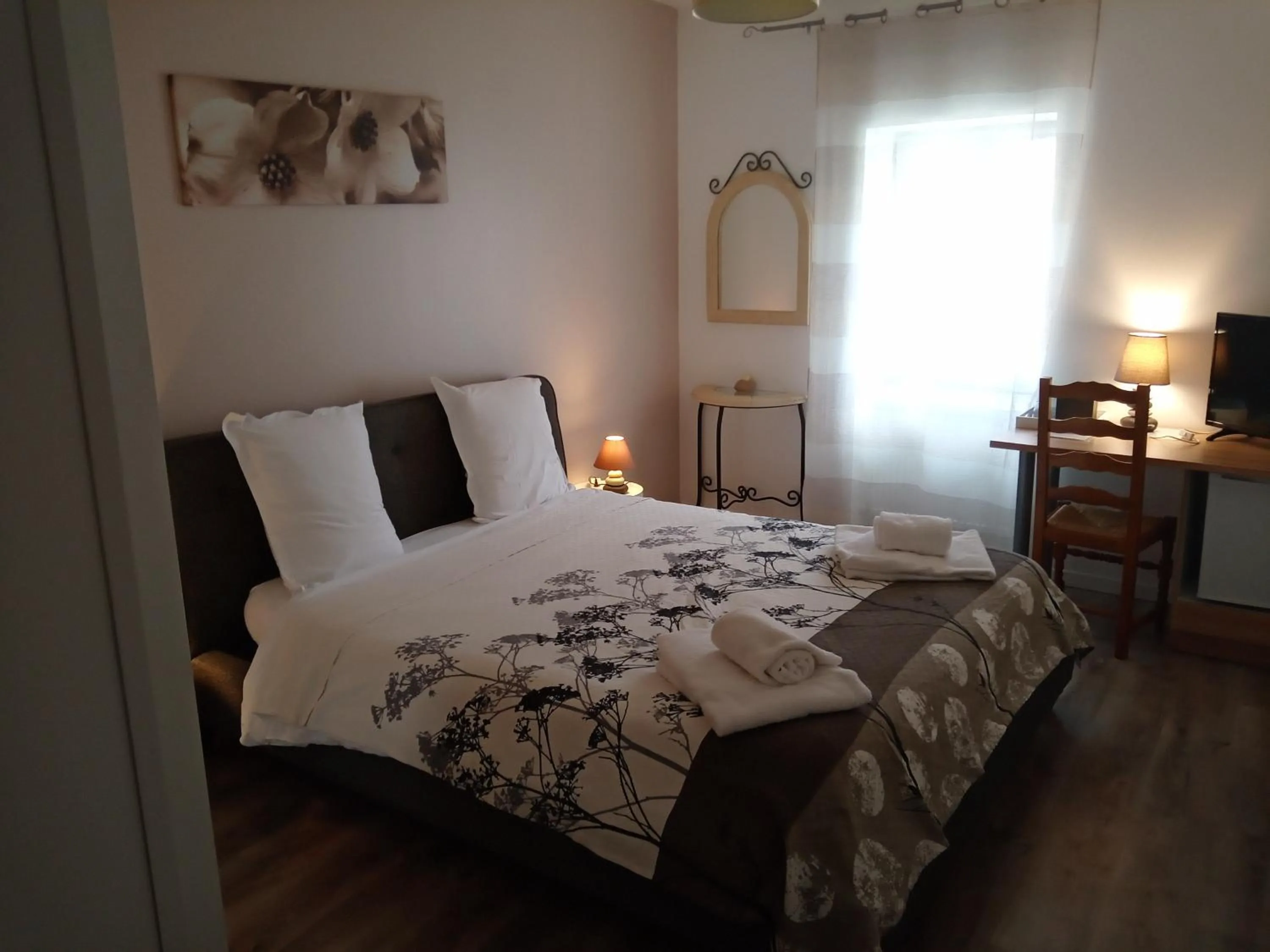 Bedroom, Bed in A deux pas du Rheby