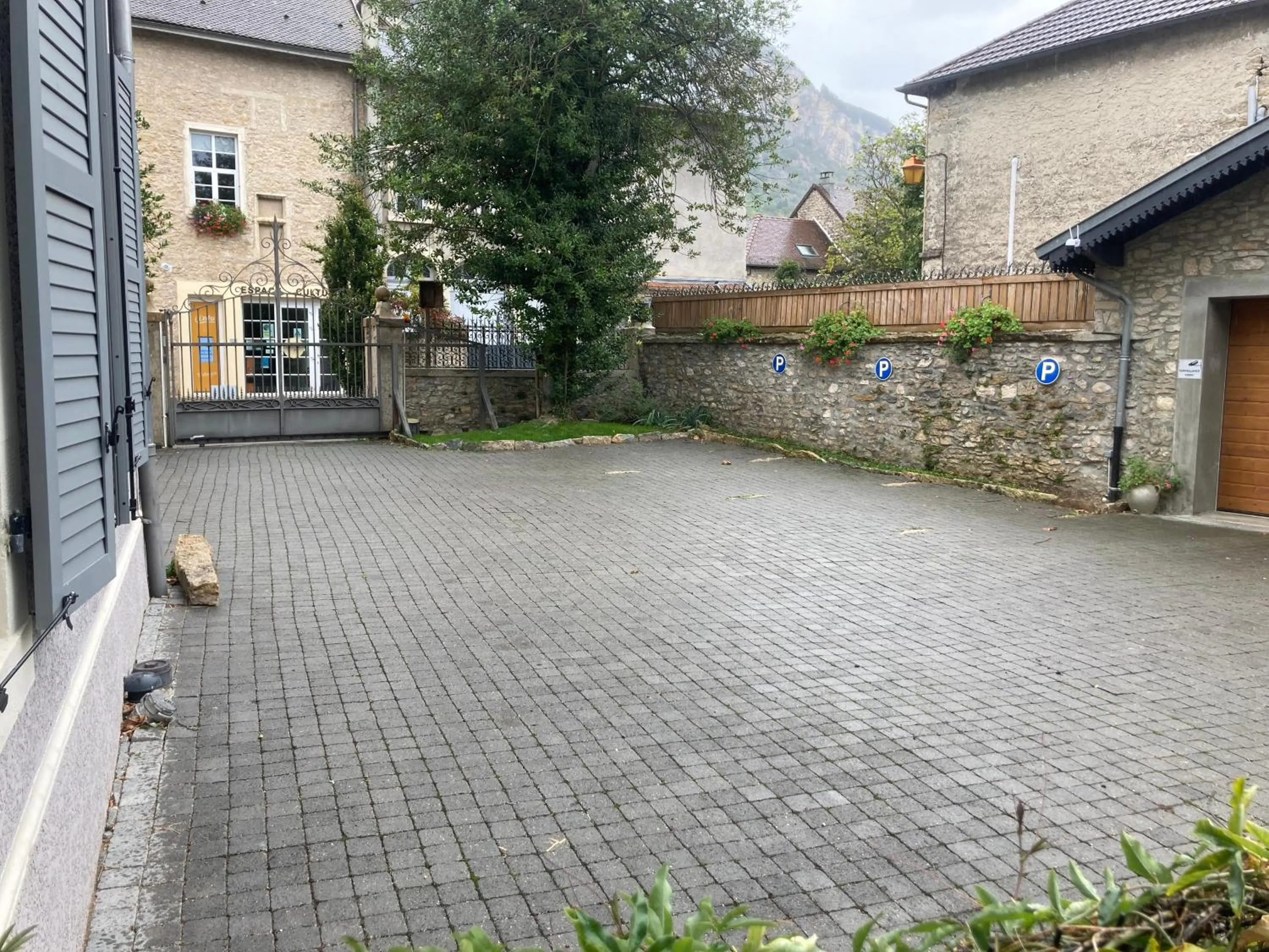 Parking in A deux pas du Rheby