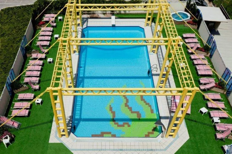 Swimming pool in Hotel Palm Beach B&B SEA VIEW