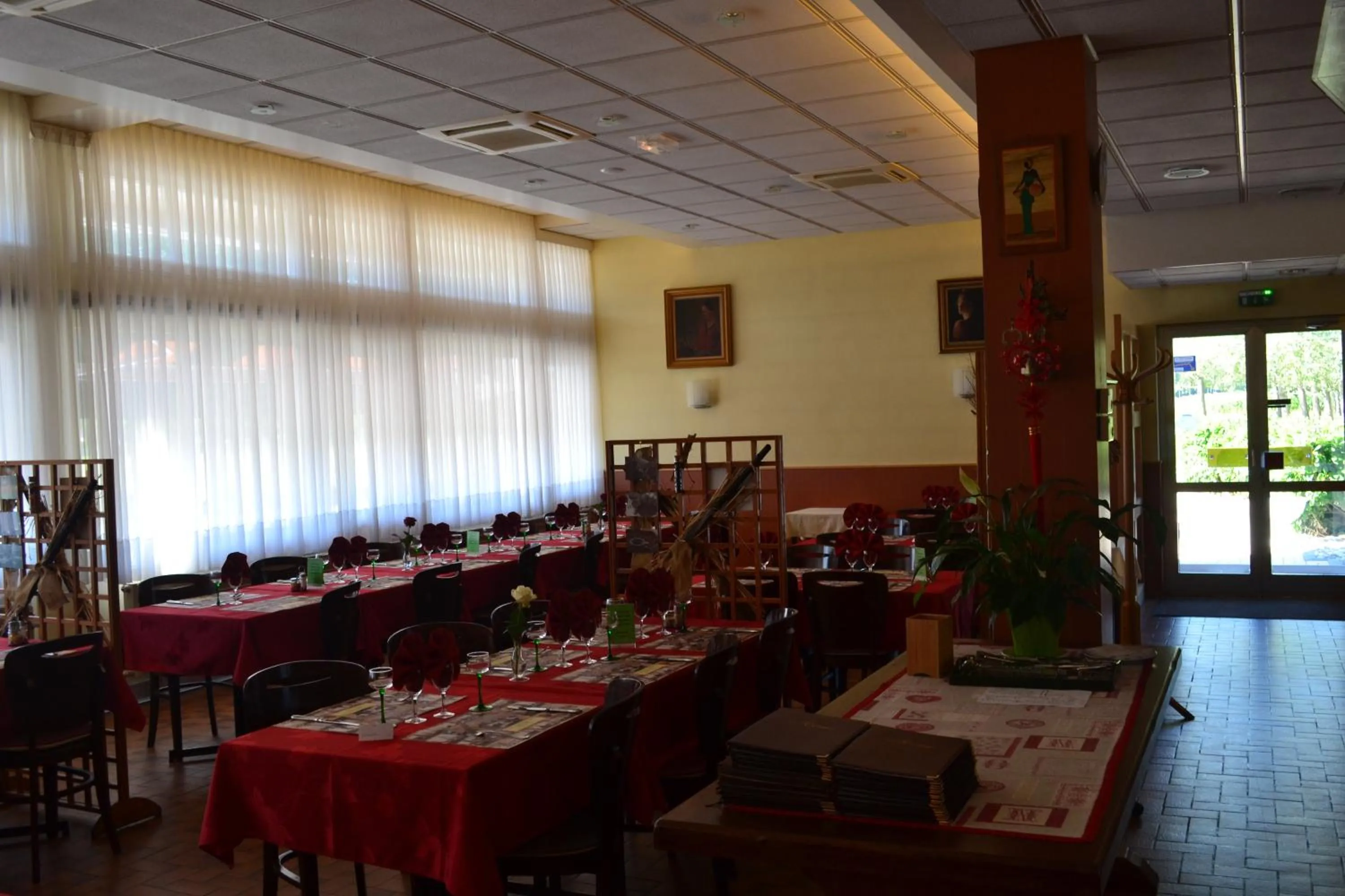 Restaurant/places to eat in Hotel Restaurant Niemerich