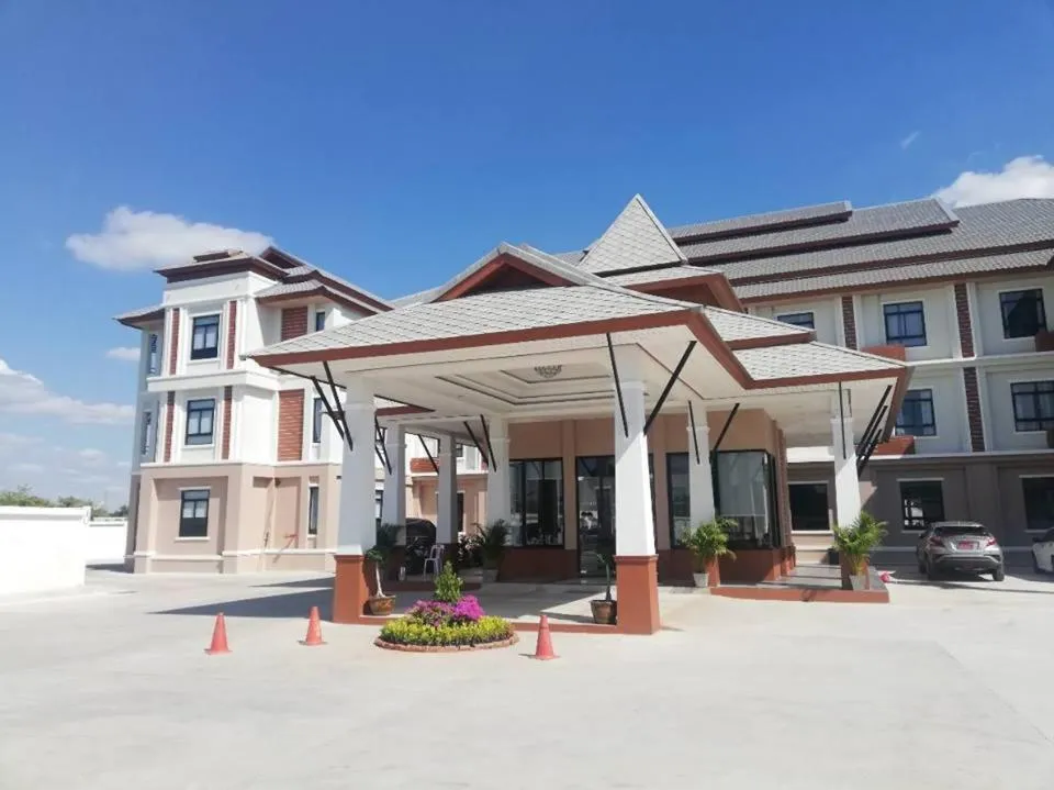 S-Tawan Hotel & Convention