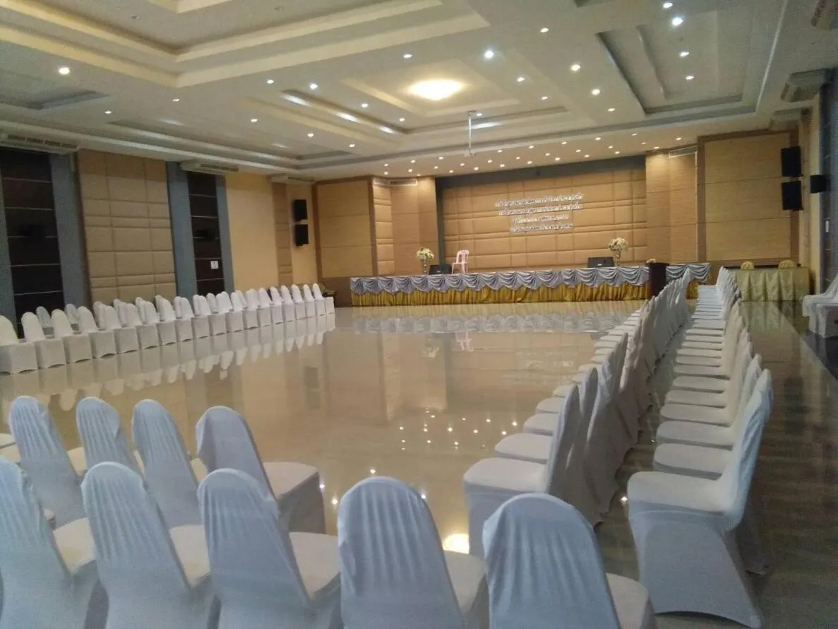 S-Tawan Hotel & Convention