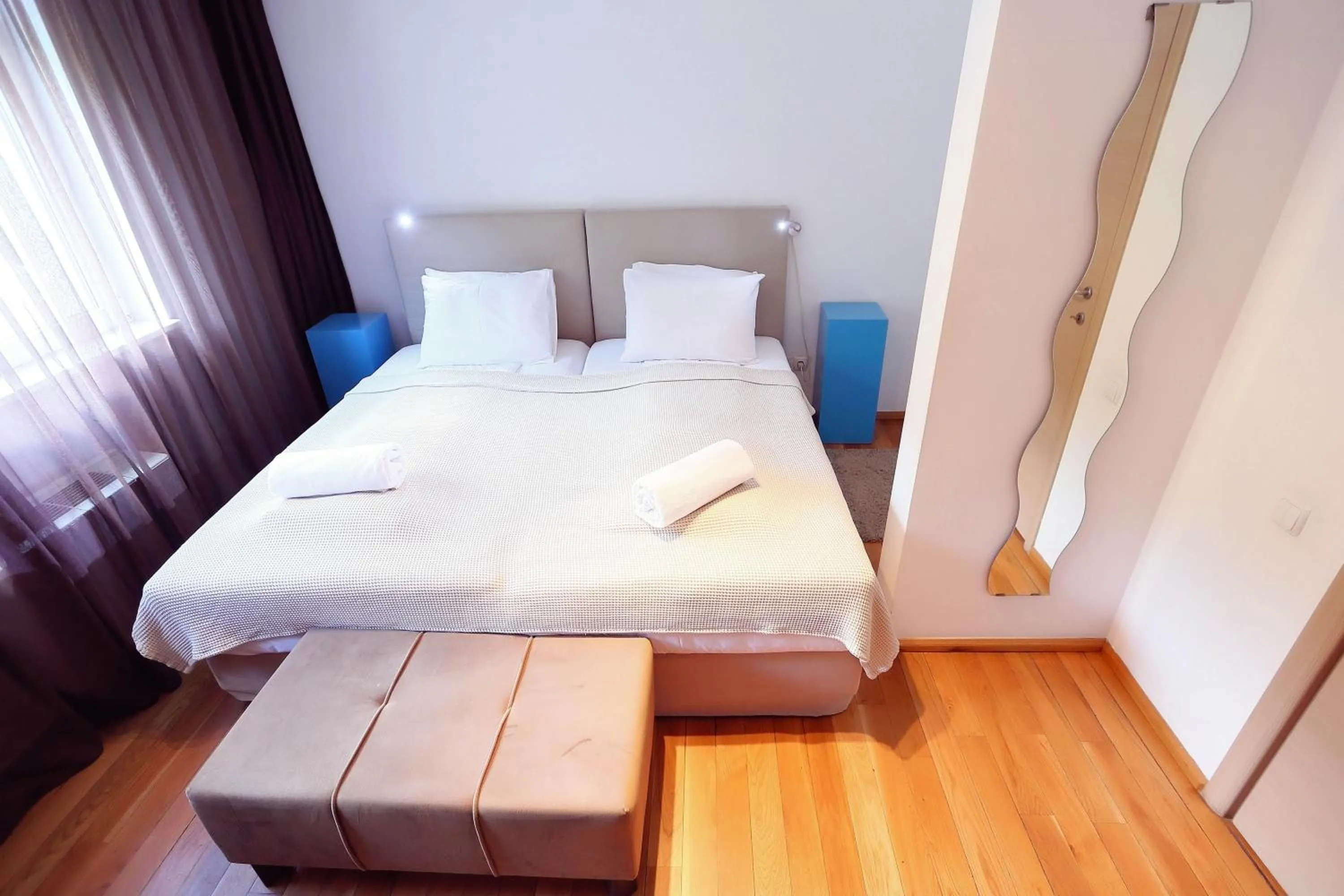 Bedroom, Bed in Living In Aparthotel