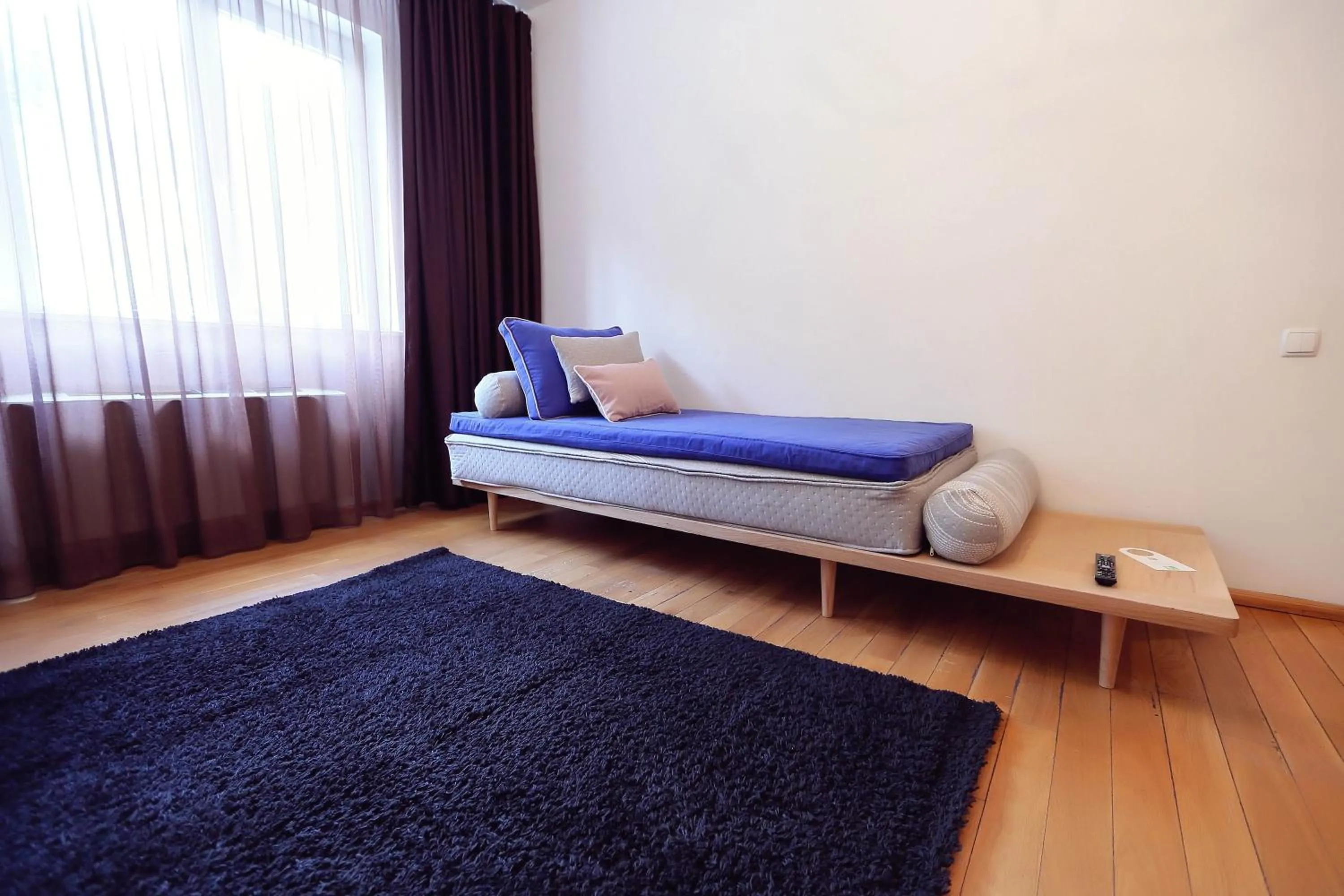 Bedroom, Bed in Living In Aparthotel