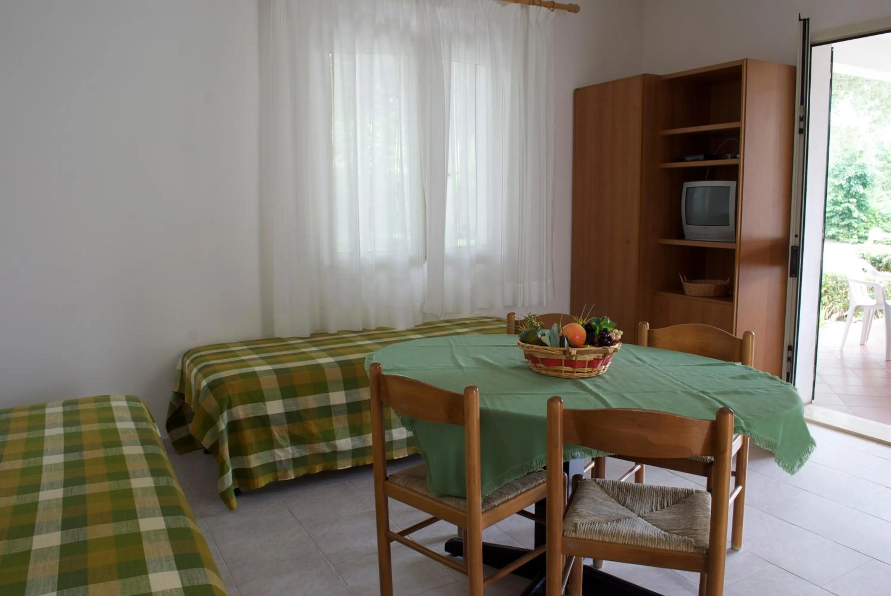 Dining area, Bed in Residence Hotel Baia del Sole