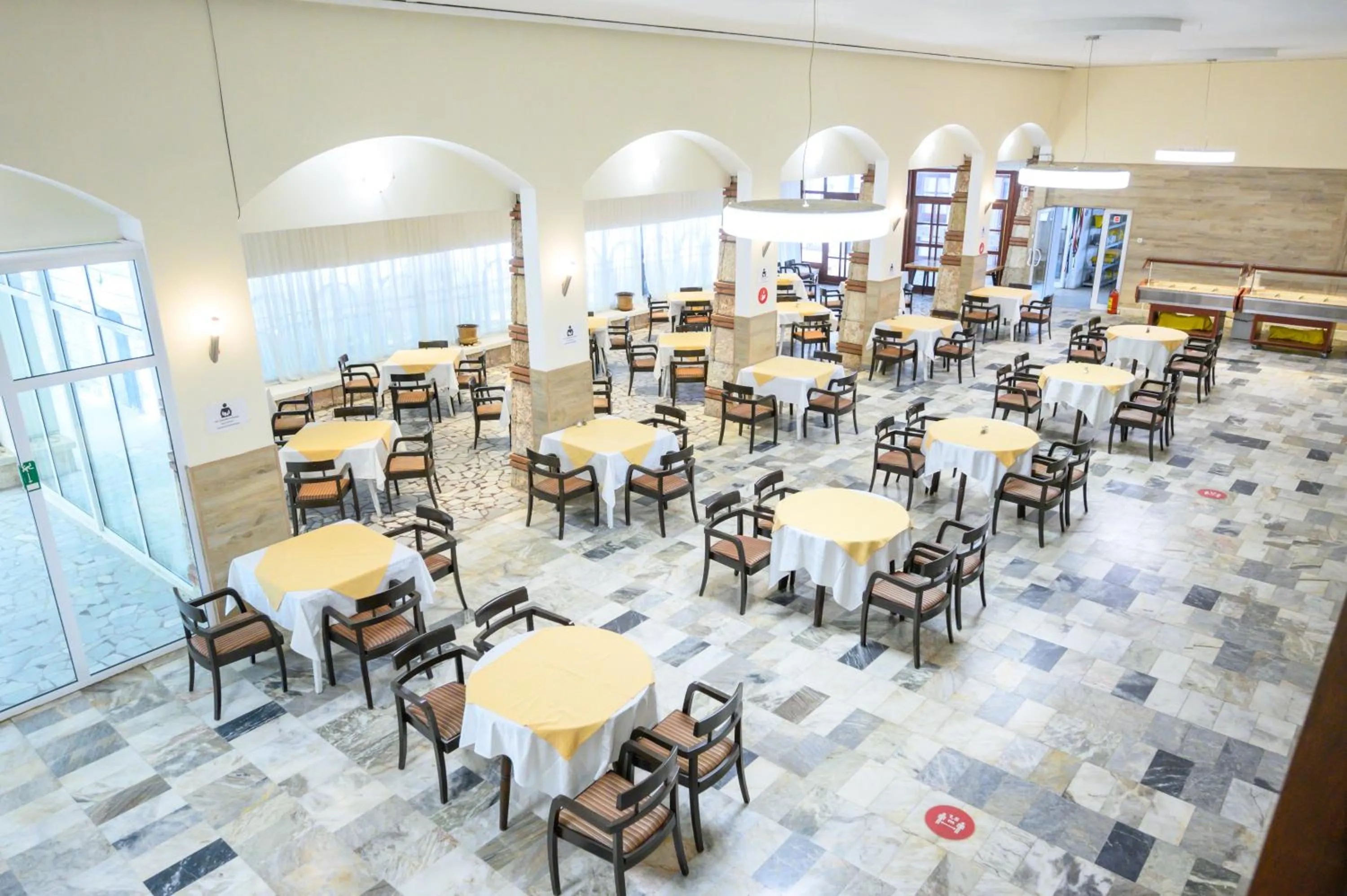 Restaurant/places to eat in International House of Journalists Resort