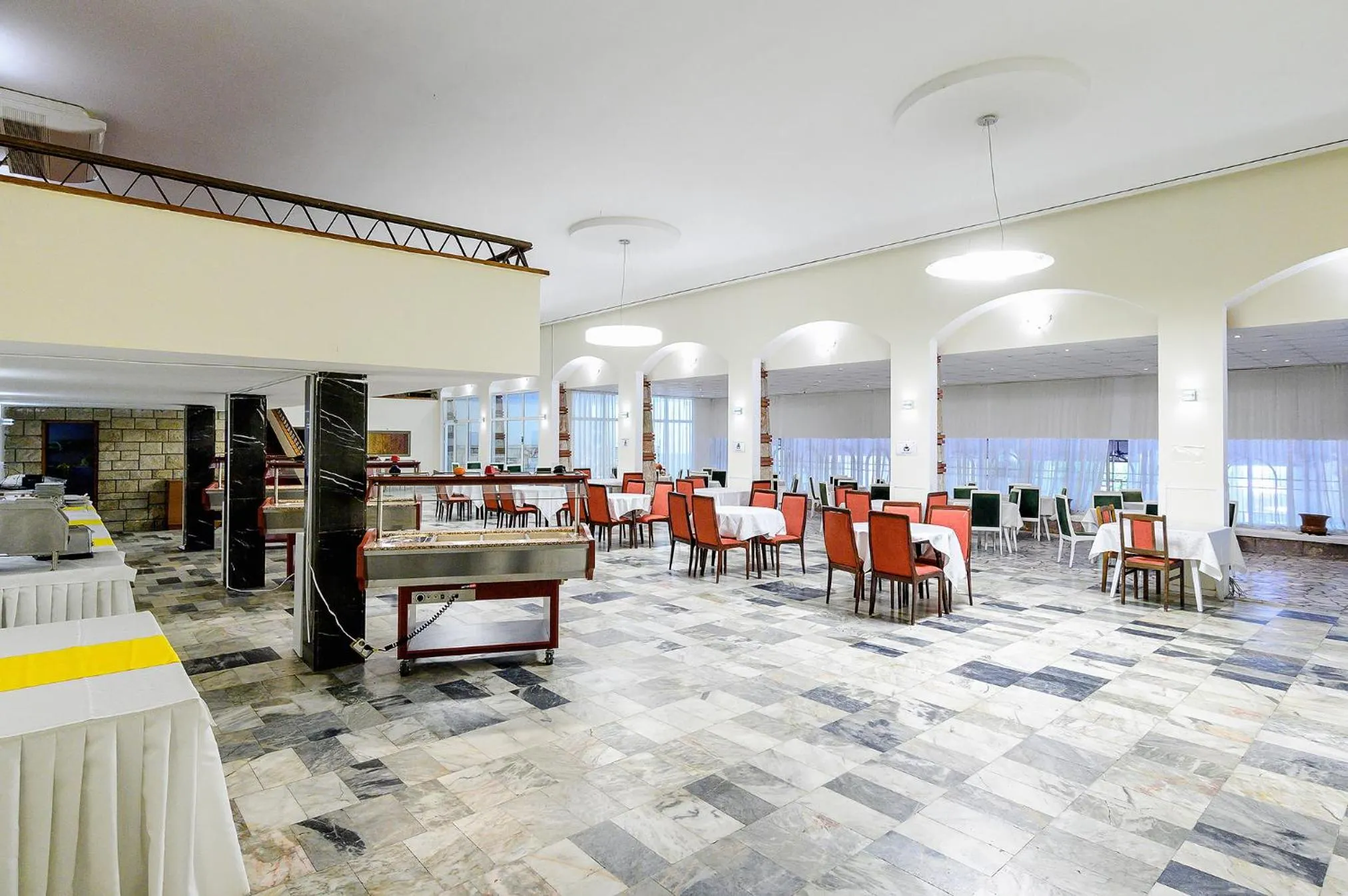 Restaurant/places to eat in International House of Journalists Resort