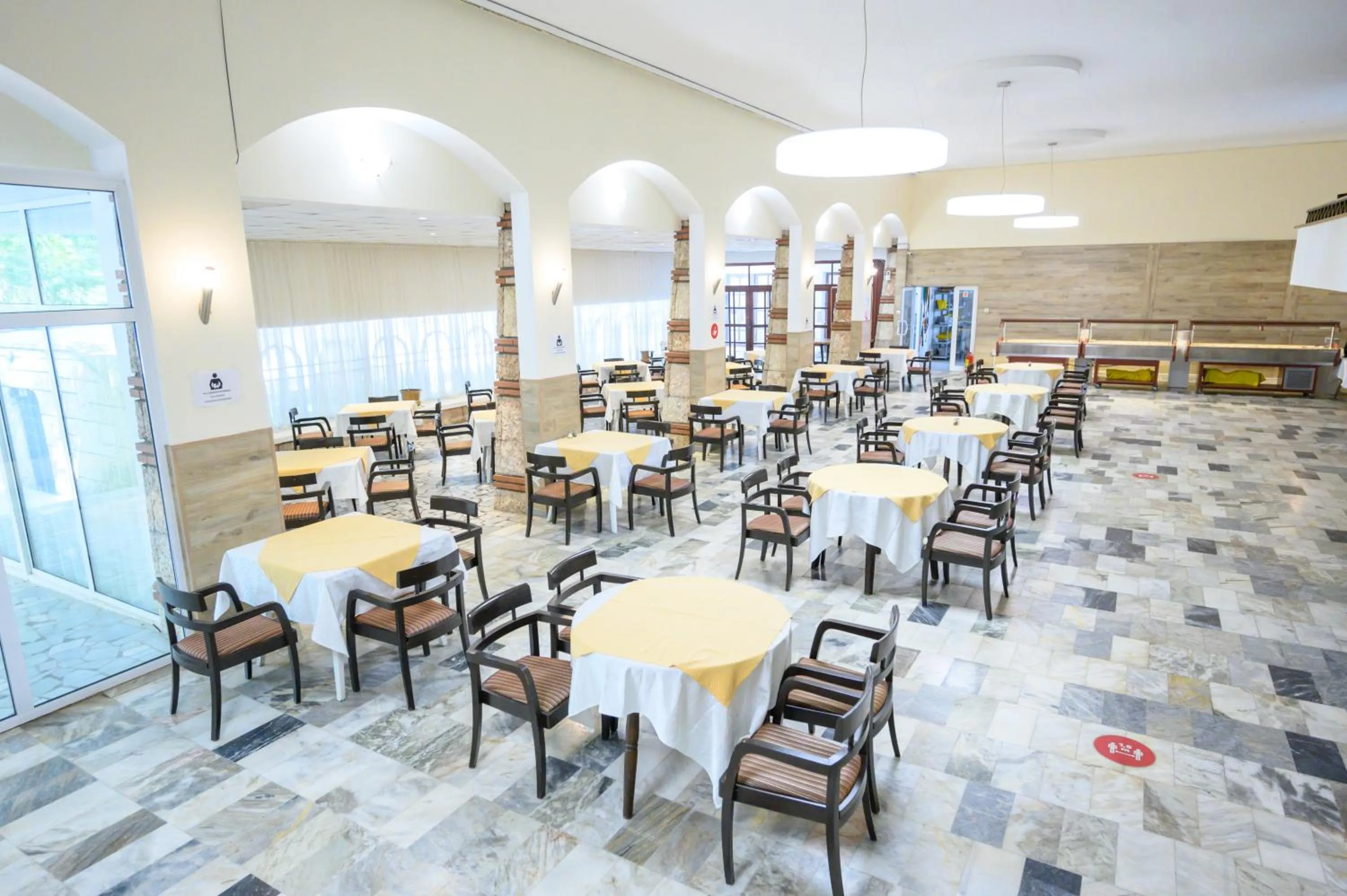 Restaurant/places to eat in International House of Journalists Resort