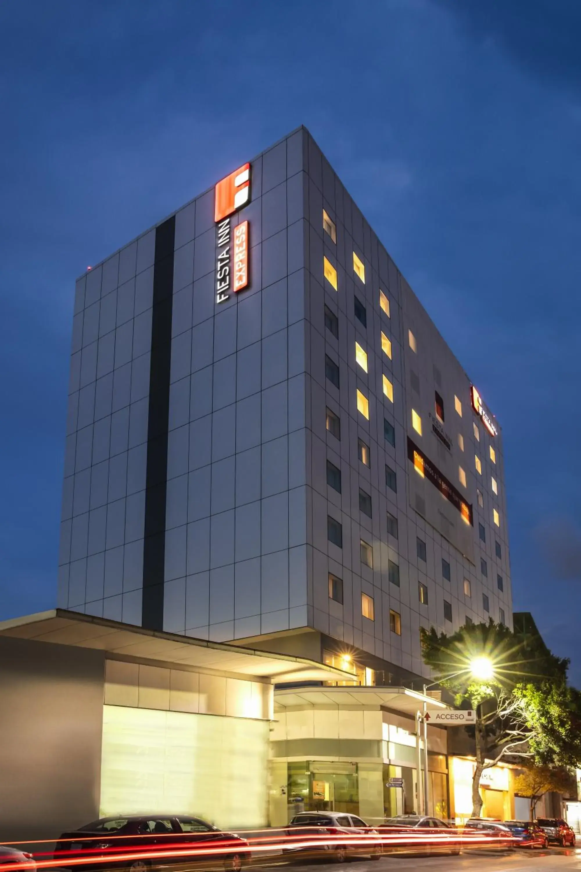 Property building in Fiesta Inn Express Monterrey Centro Property building in Fiesta Inn Express Monterrey Centro