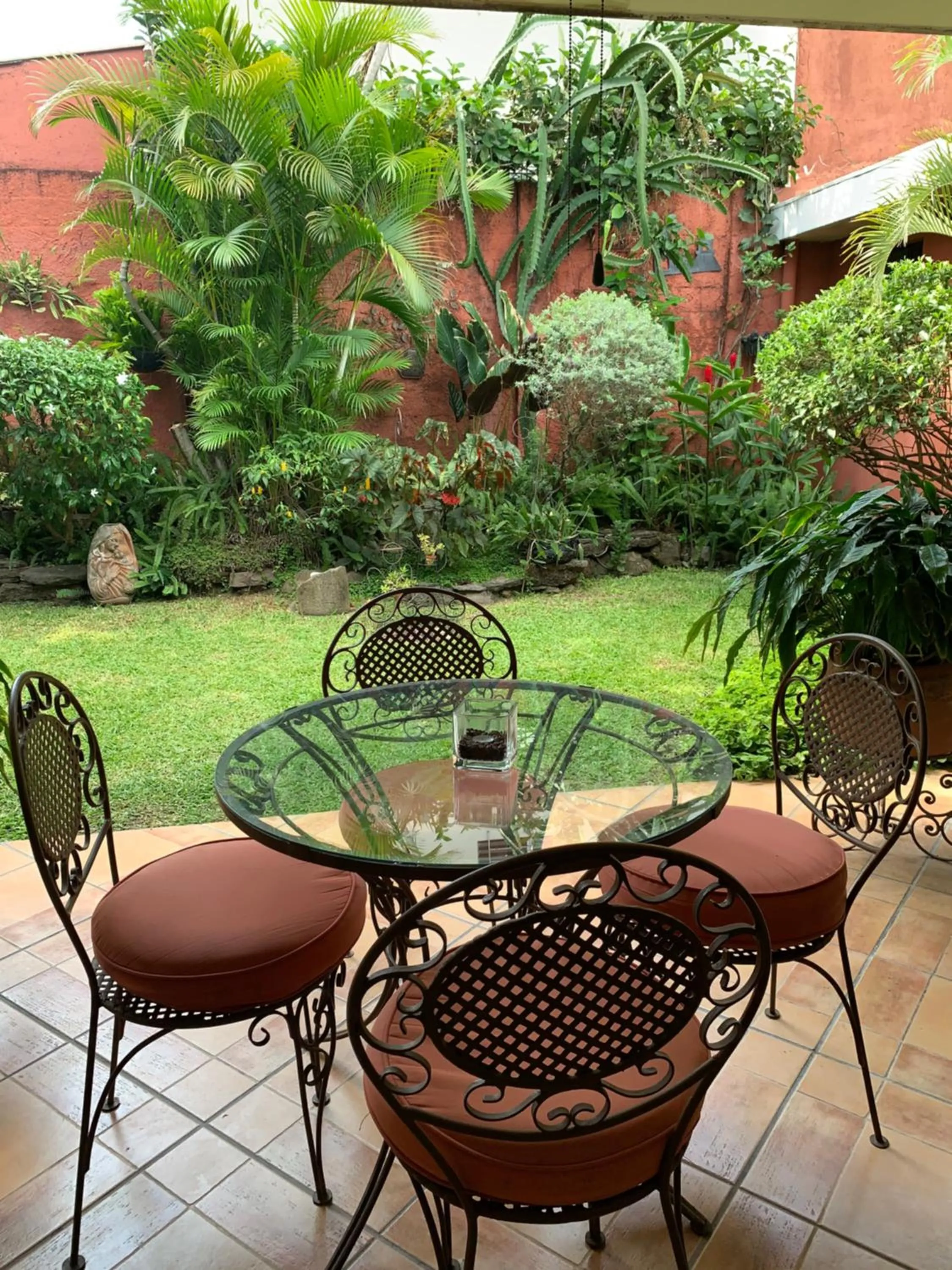 Patio in Hotel La Posada del Angel