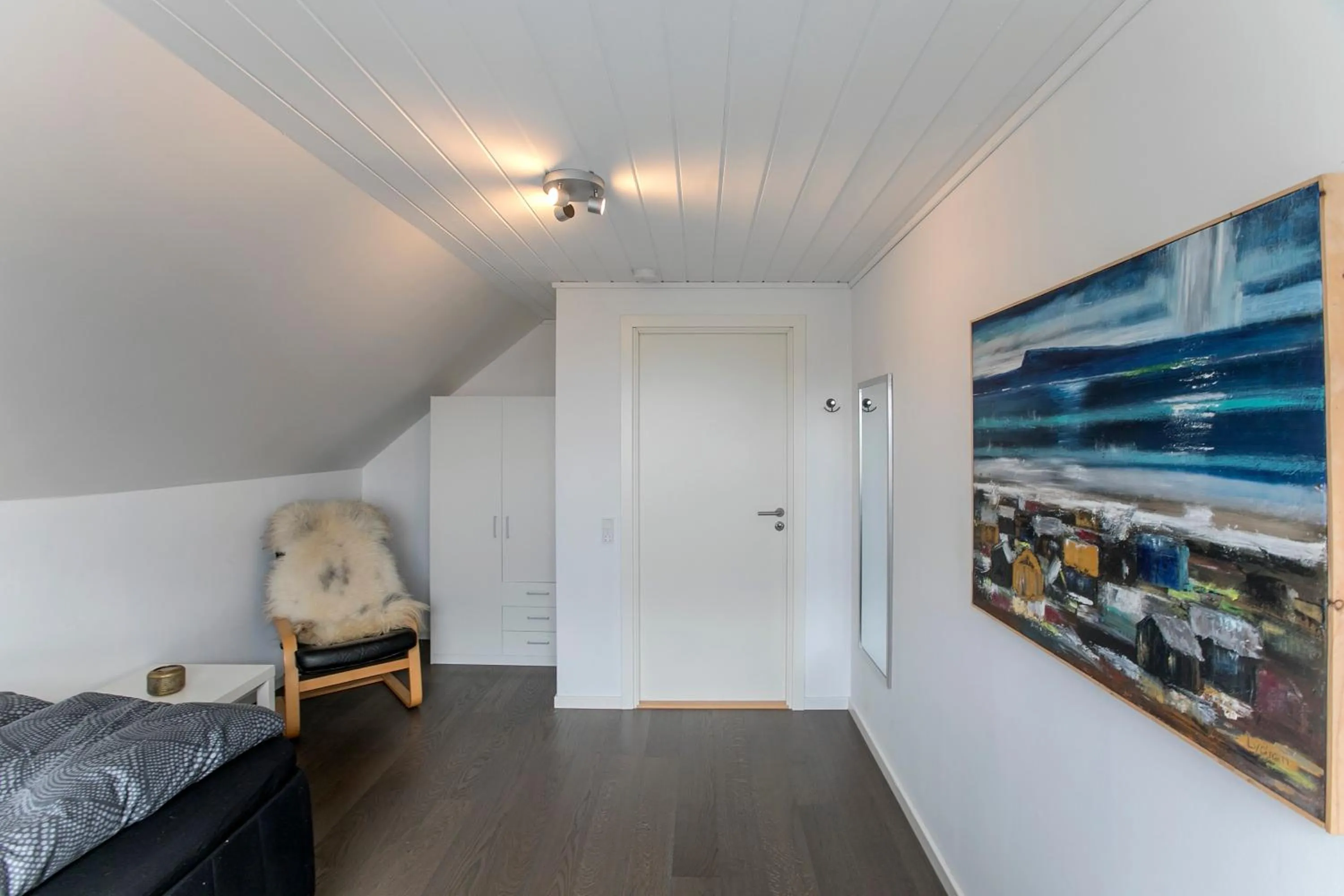 Seating area in FaroeGuide