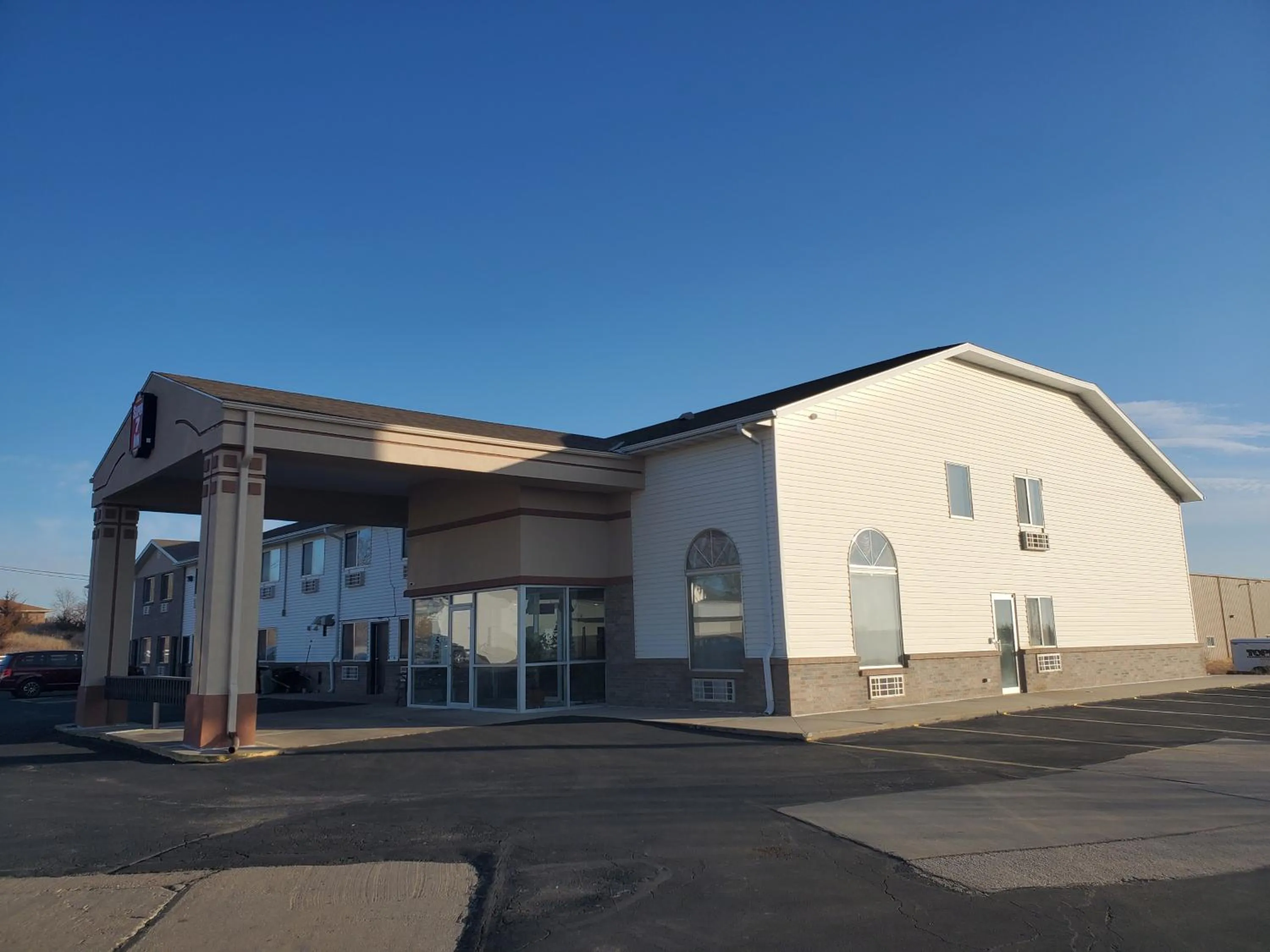 Property building in Super 7 Inn Tecumseh