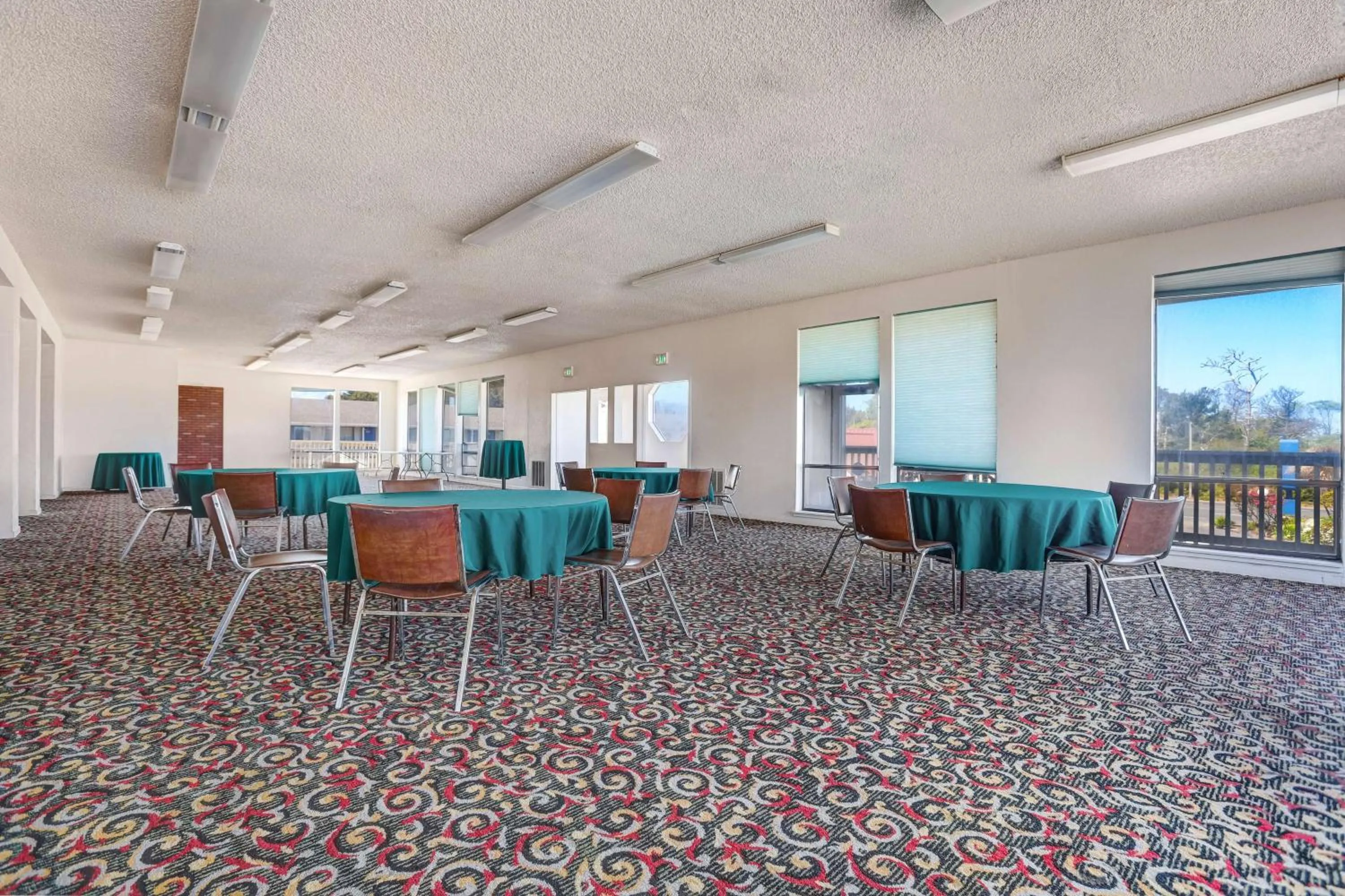 Business facilities in Motel 6 Fort Bragg, CA