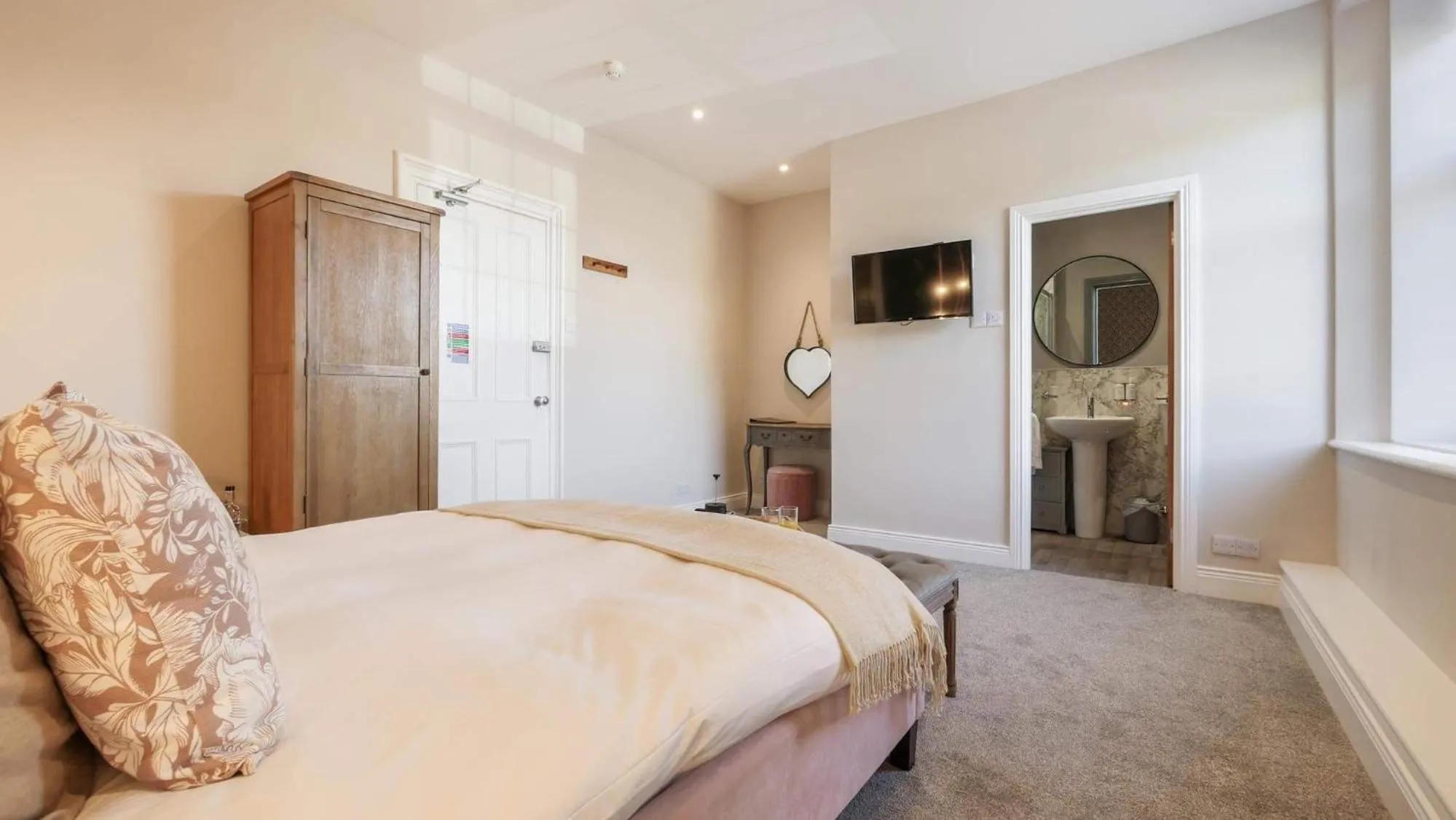 Bedroom, Bed in The Greenhead Hotel