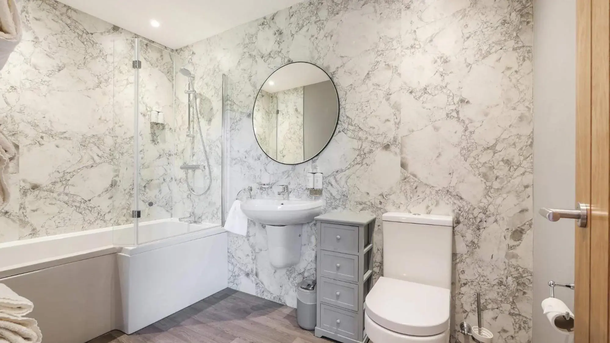 Quadruple Room - single occupancy in The Greenhead Hotel Quadruple Room - single occupancy in The Greenhead Hotel