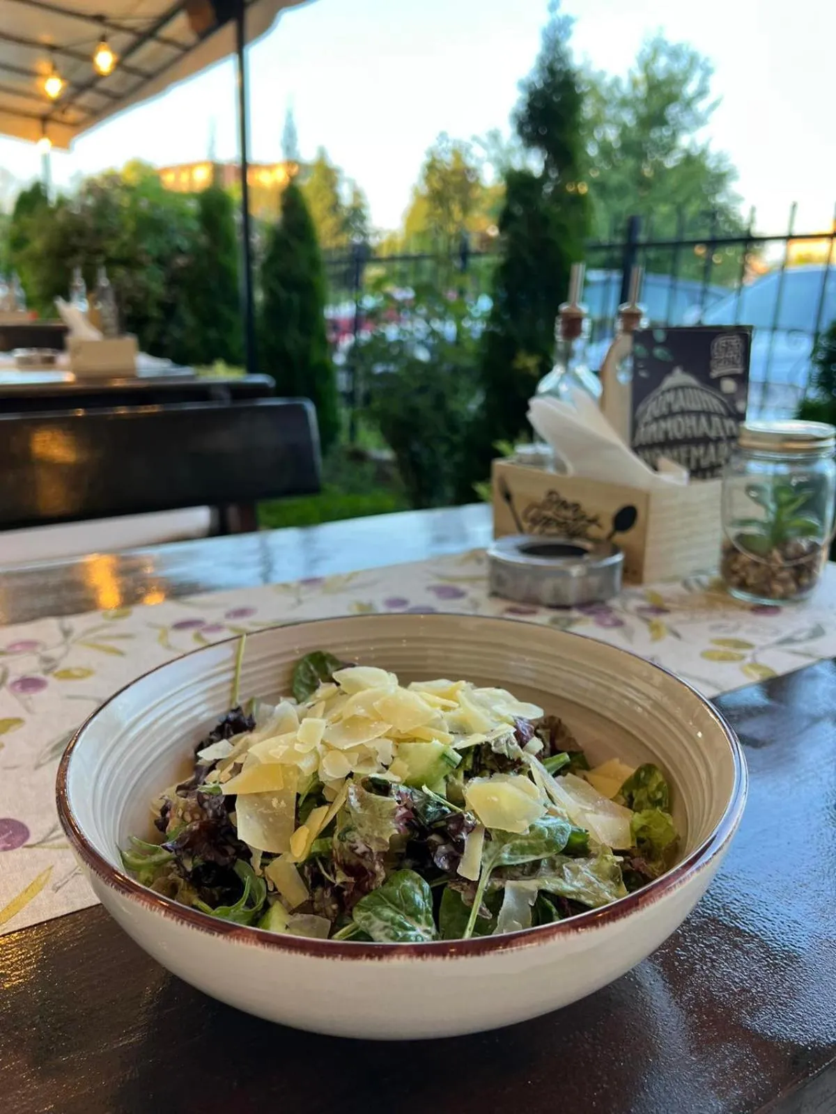 Restaurant/places to eat in Family Hotel Saga