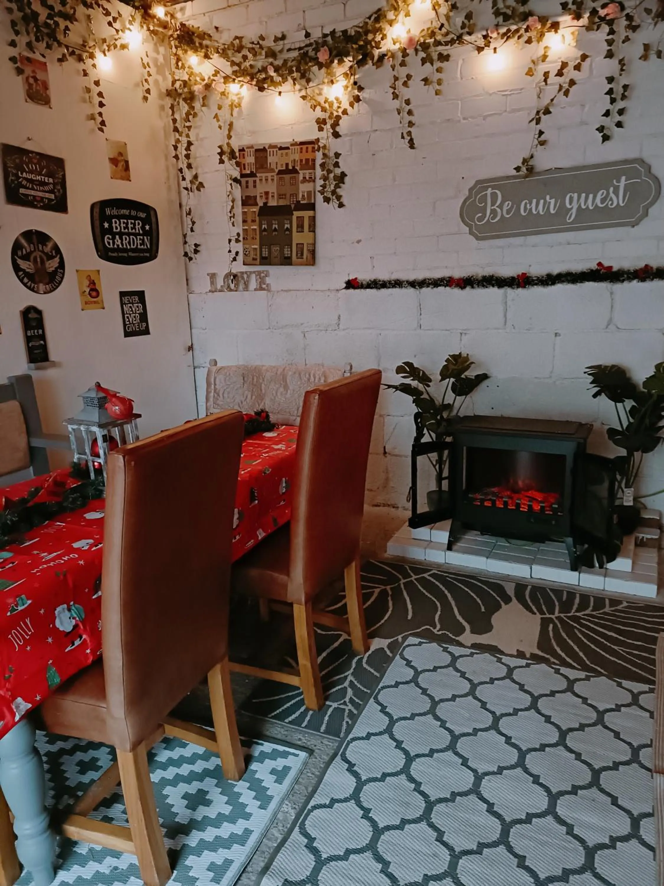 The White Dove Bed and Breakfast with Glamping Newark showground