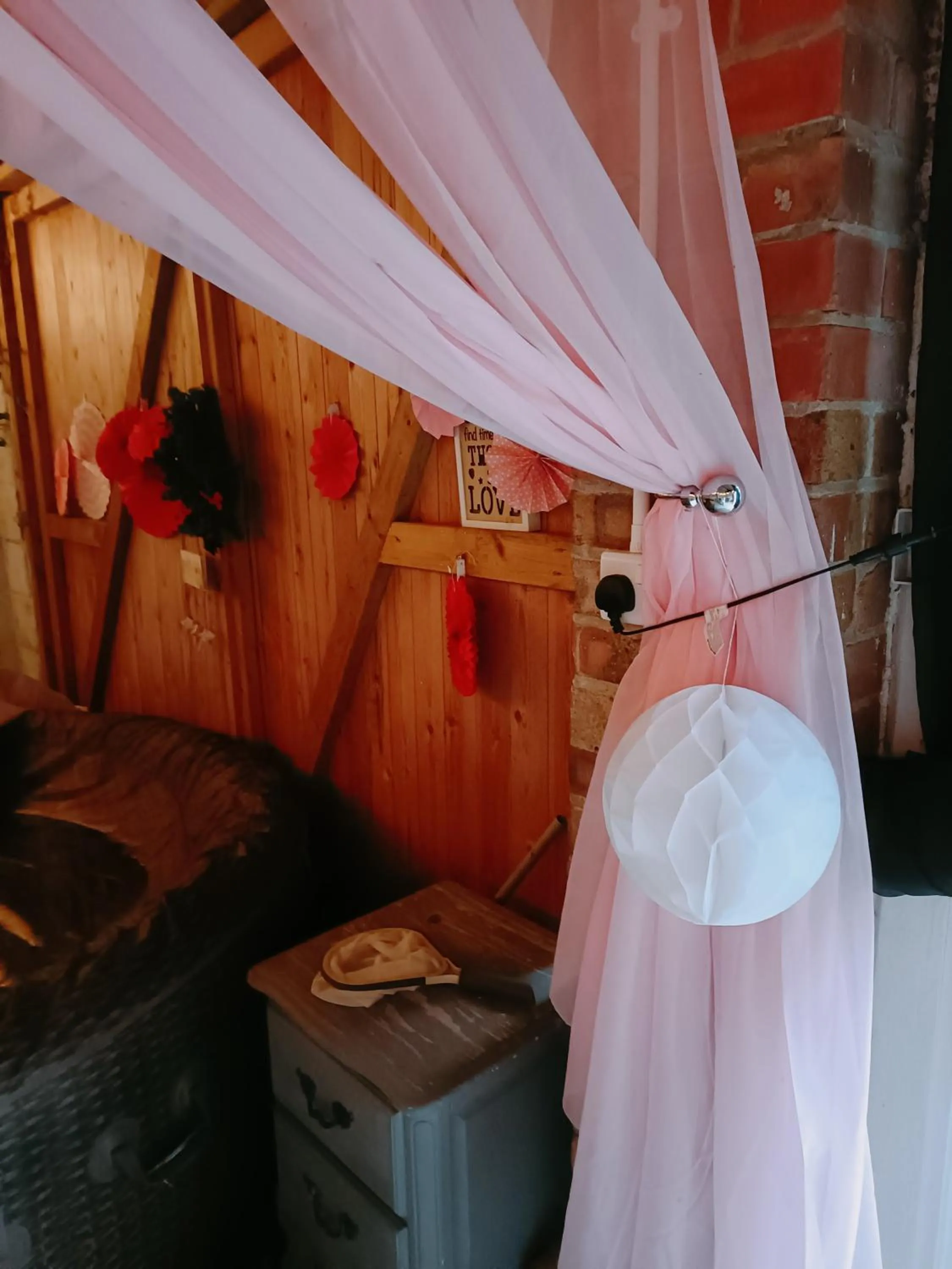 The White Dove Bed and Breakfast with Glamping Newark showground