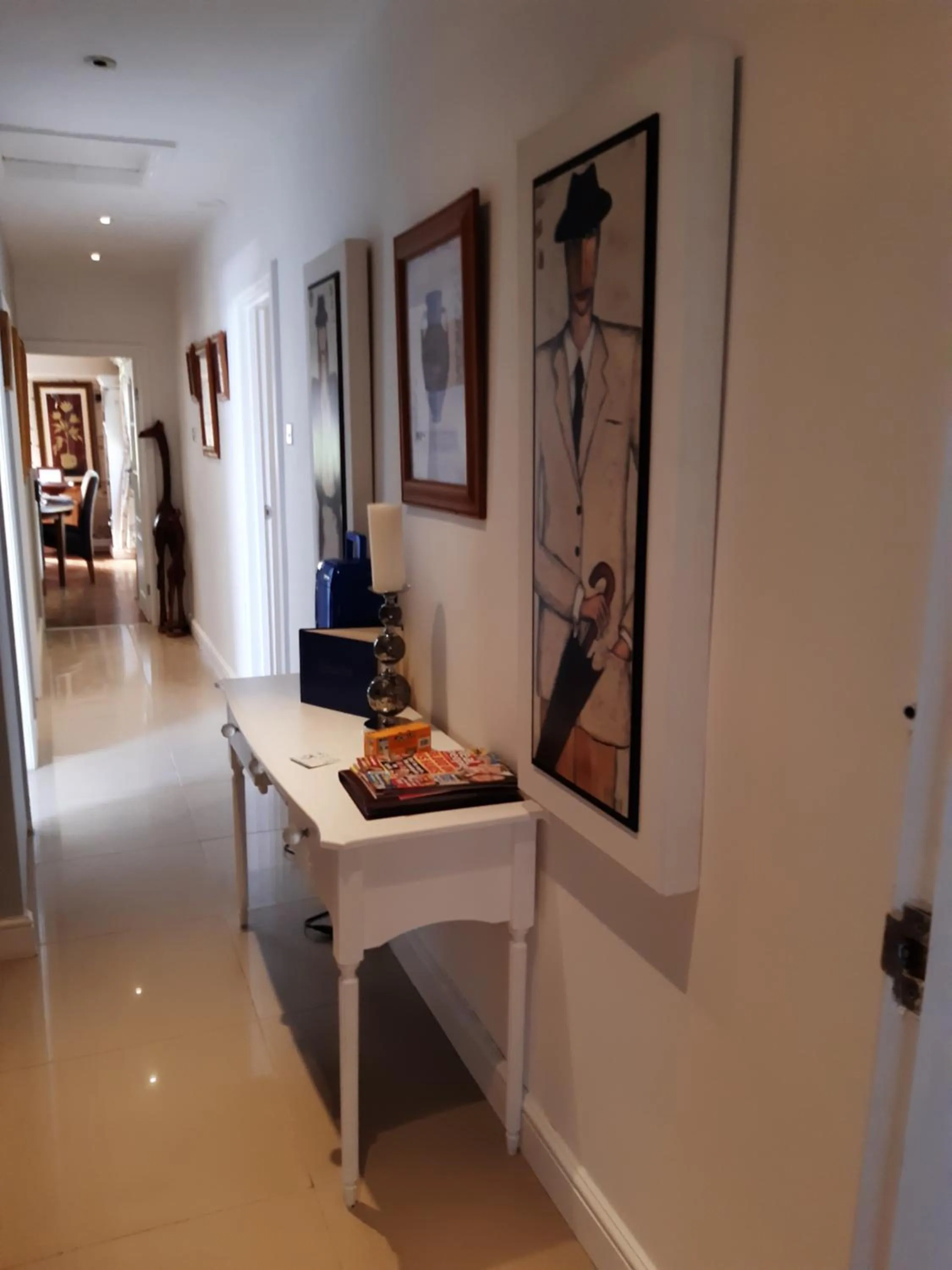 Facade/entrance in The White Dove Bed and Breakfast with Glamping Newark showground