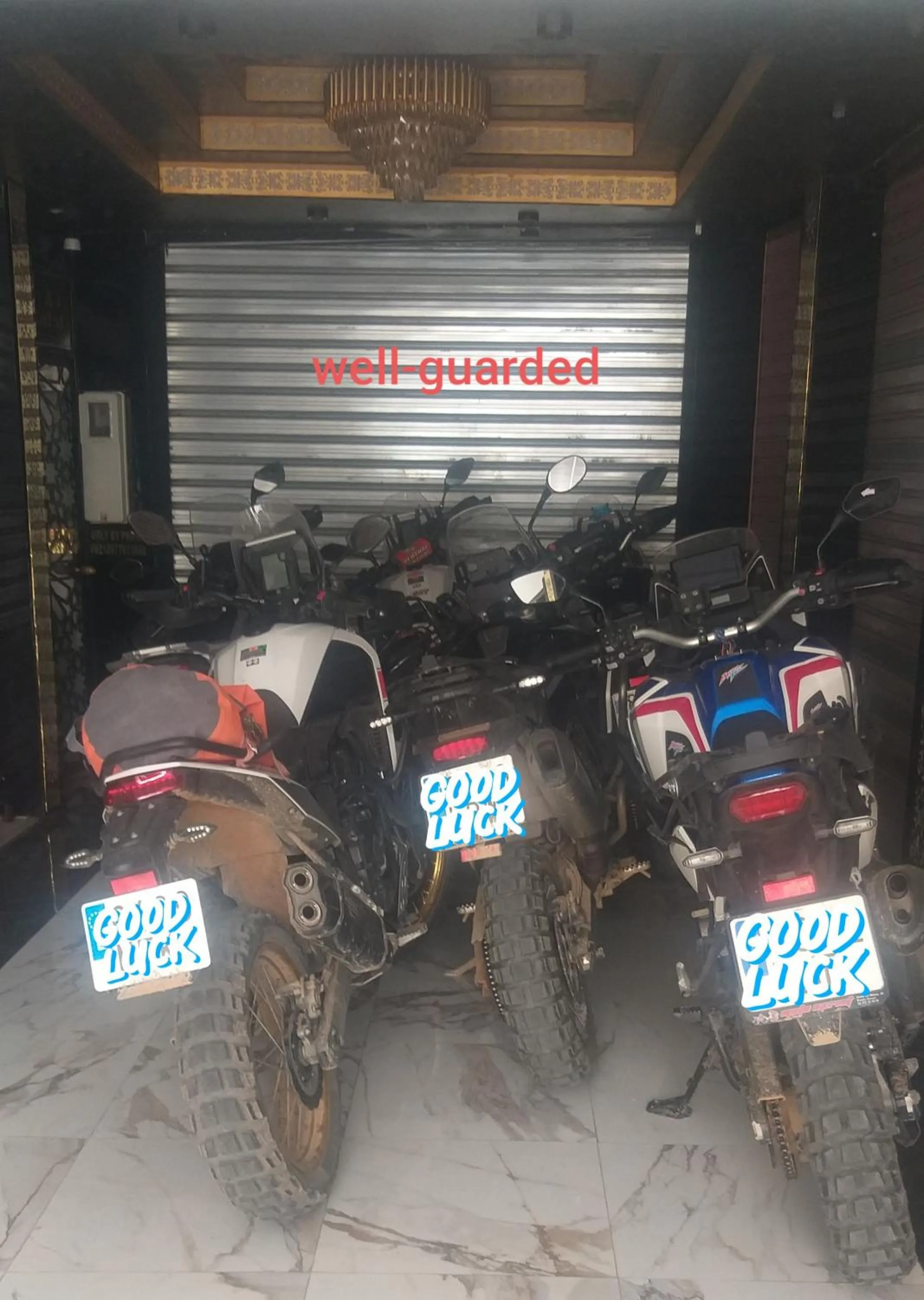 Parking in Hotel LAHLOU riad Cafeteria