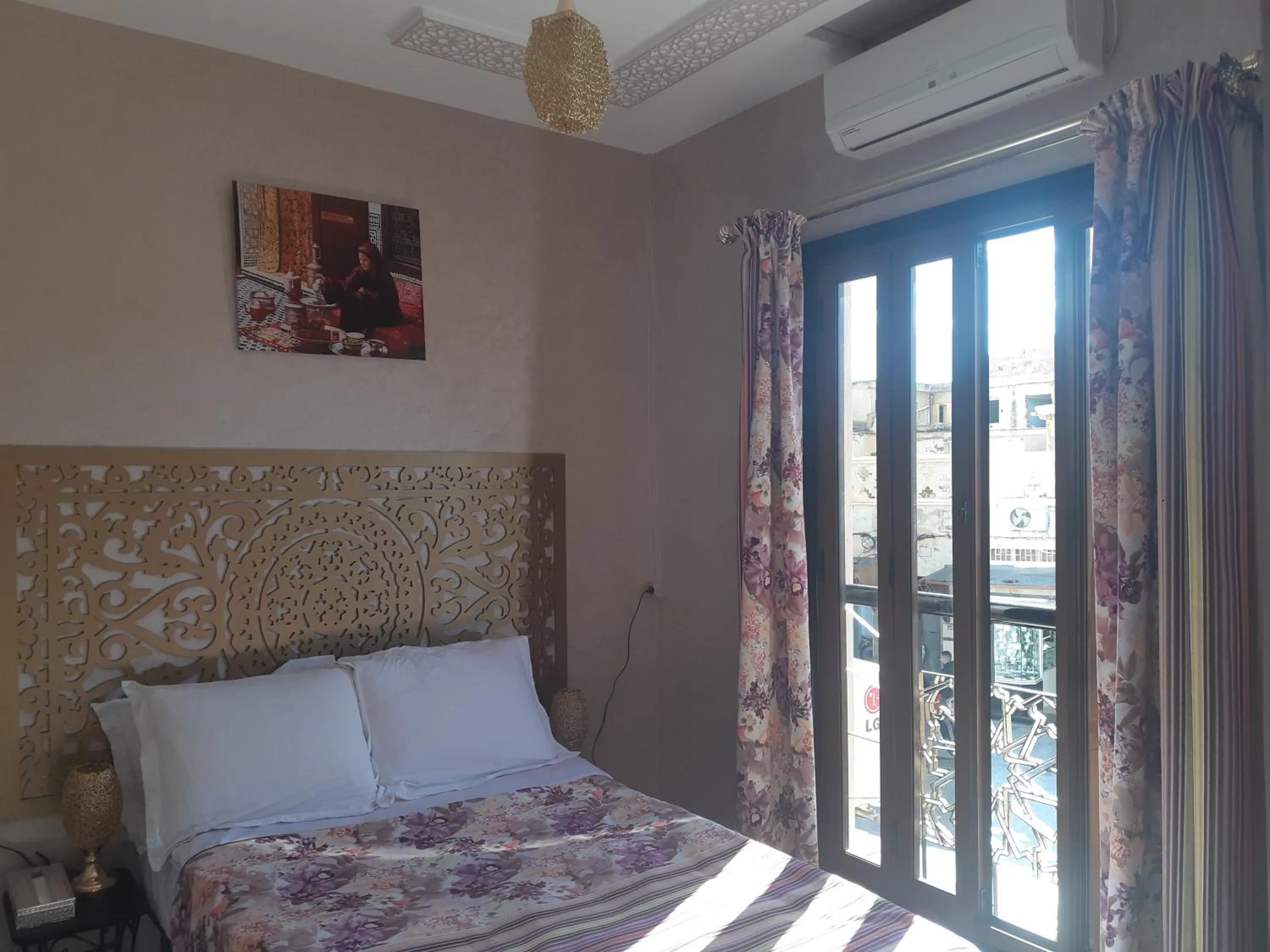 Bedroom, Bed in Hotel LAHLOU riad Cafeteria