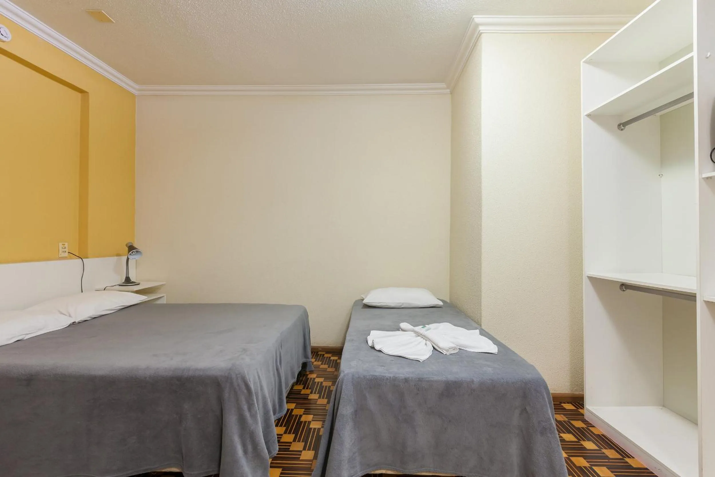 Bedroom, Bed in Tri Hotel Criciúma