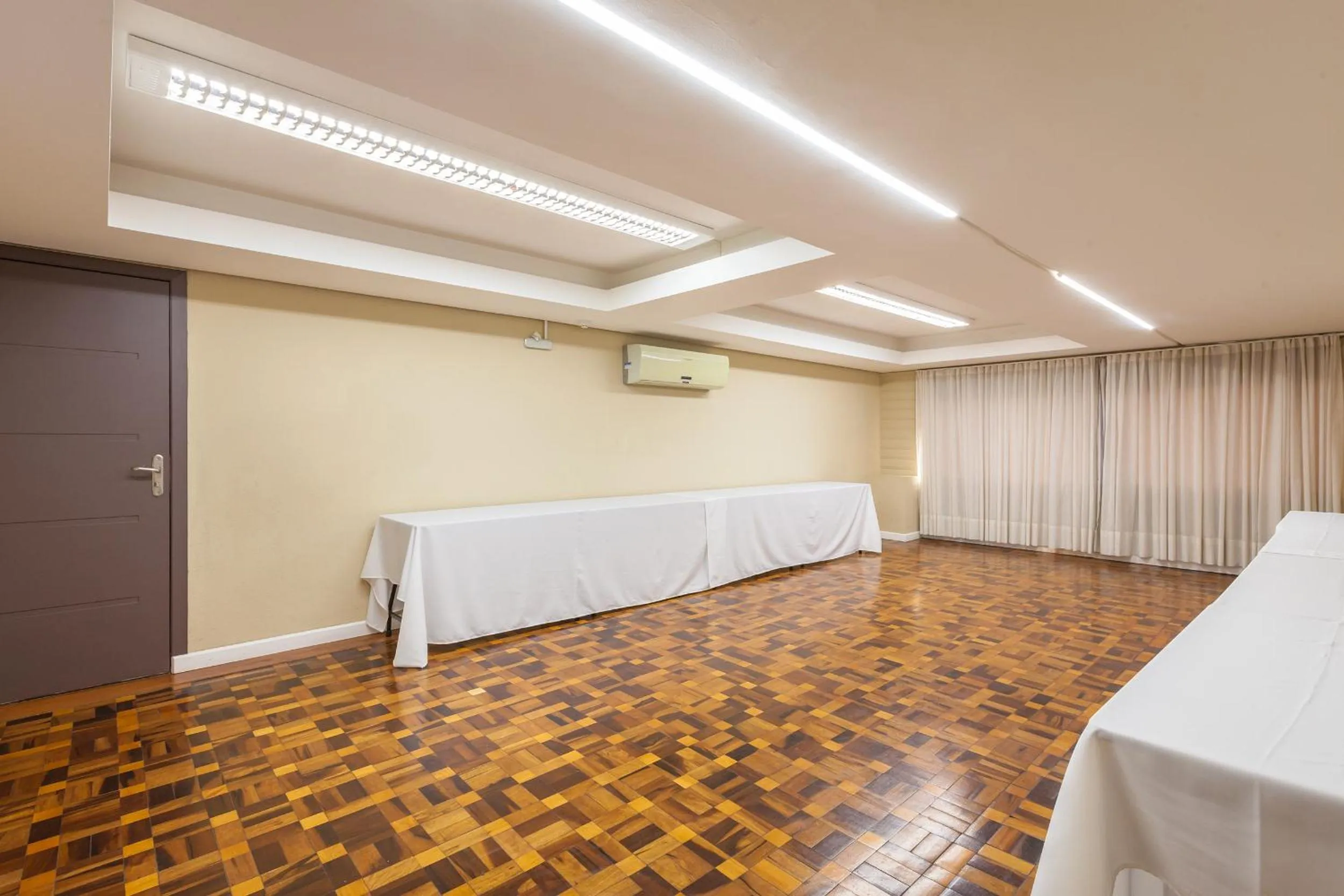 Business facilities, Bed in Tri Hotel Criciúma