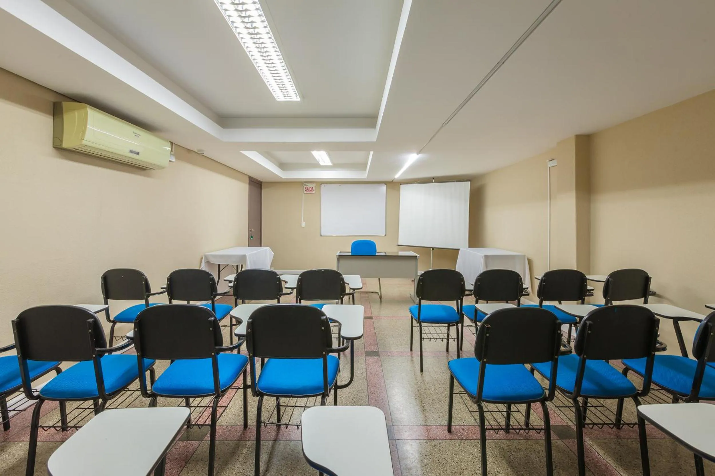 Meeting/conference room in Tri Hotel Criciúma