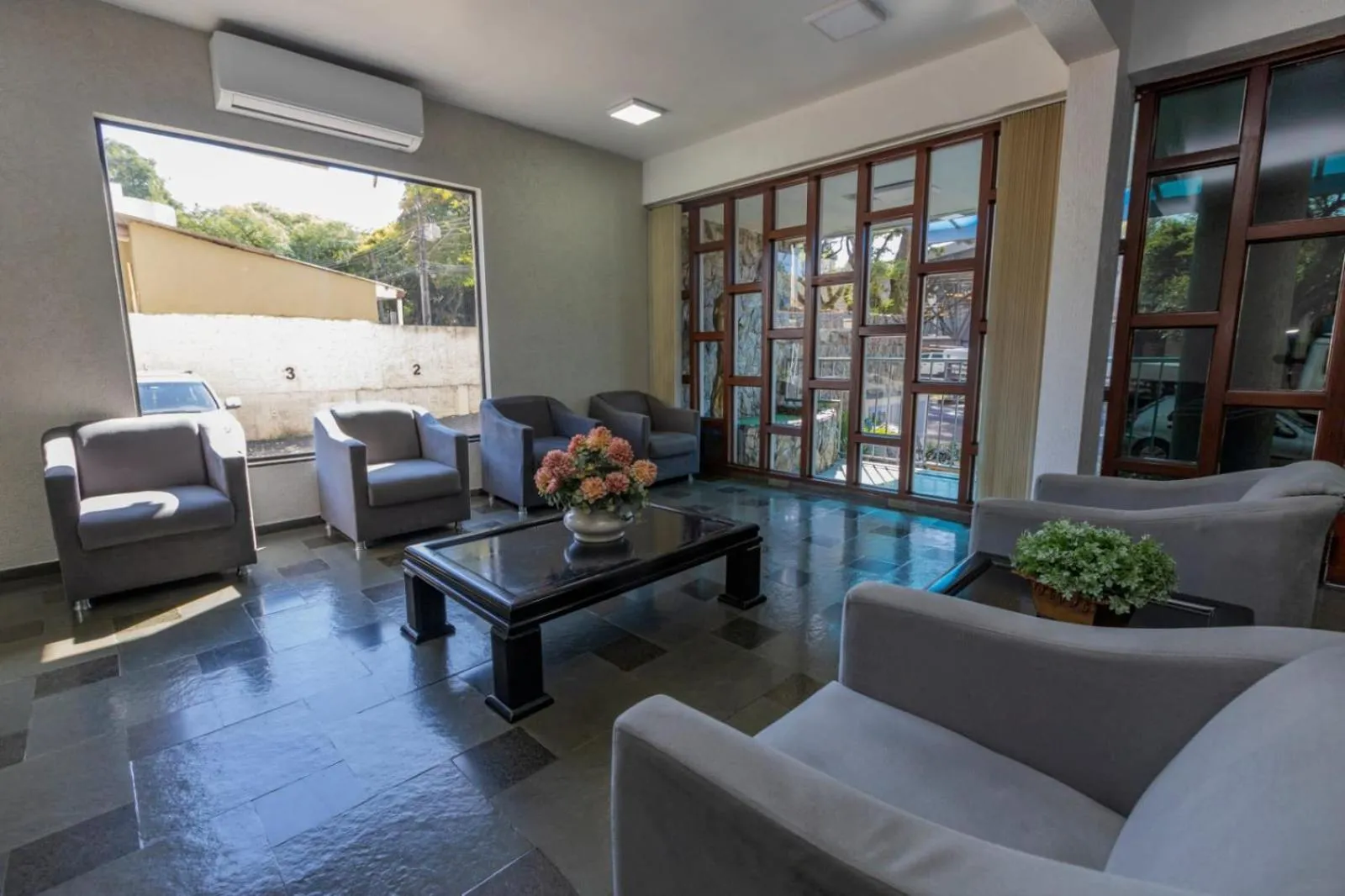Lobby or reception in Hotel Lawrence