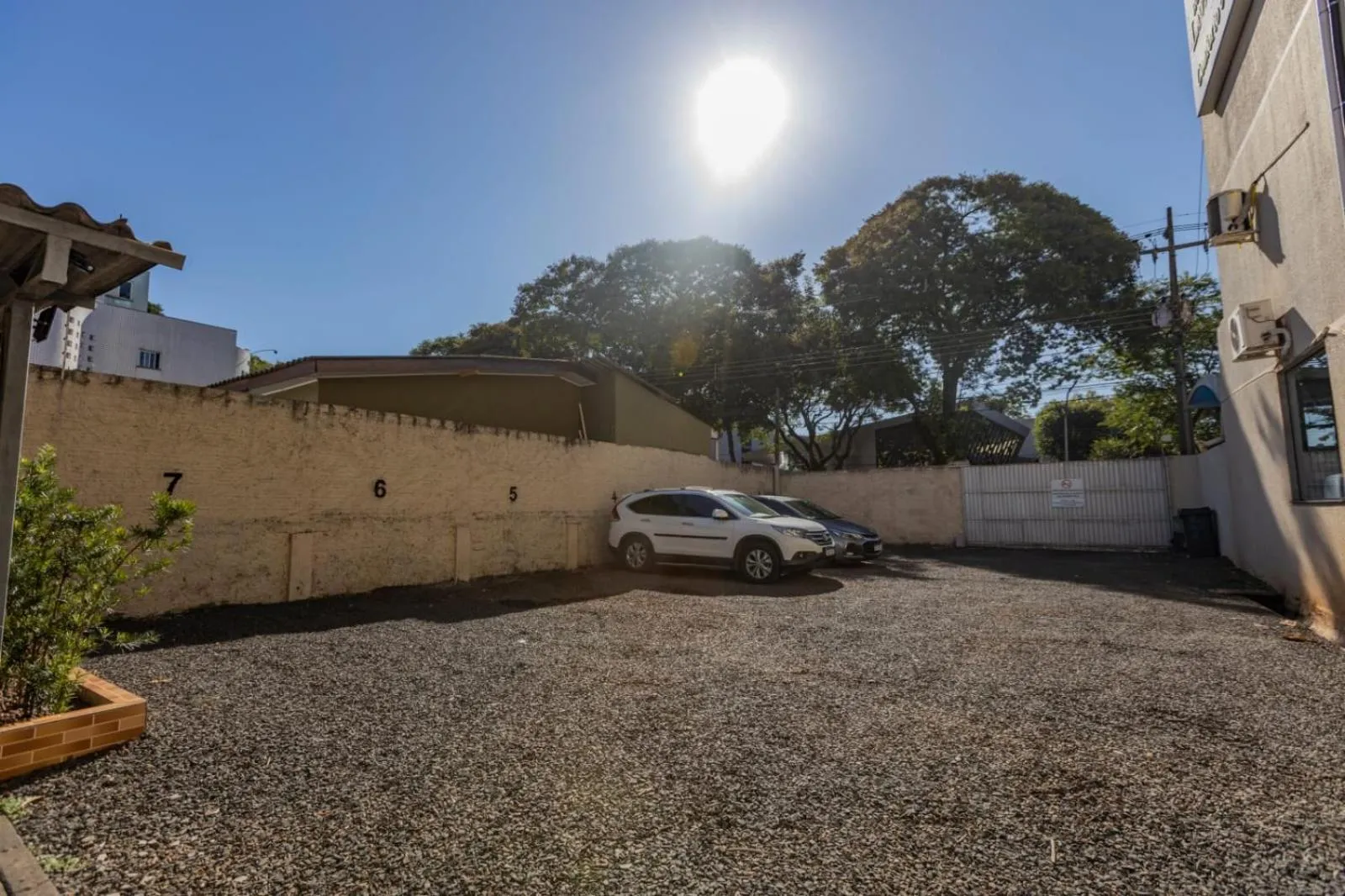 Parking in Hotel Lawrence