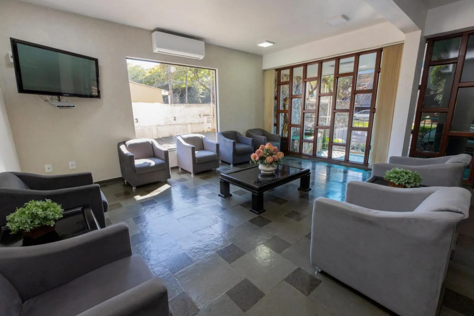 Lobby or reception in Hotel Lawrence