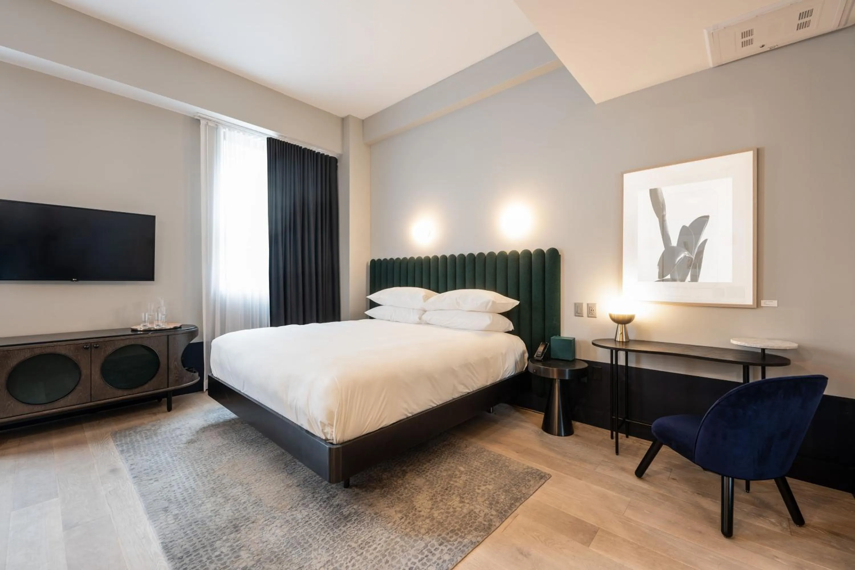 Bedroom, Bed in Woodlark Hotel Portland, a Tribute Portfolio Hotel