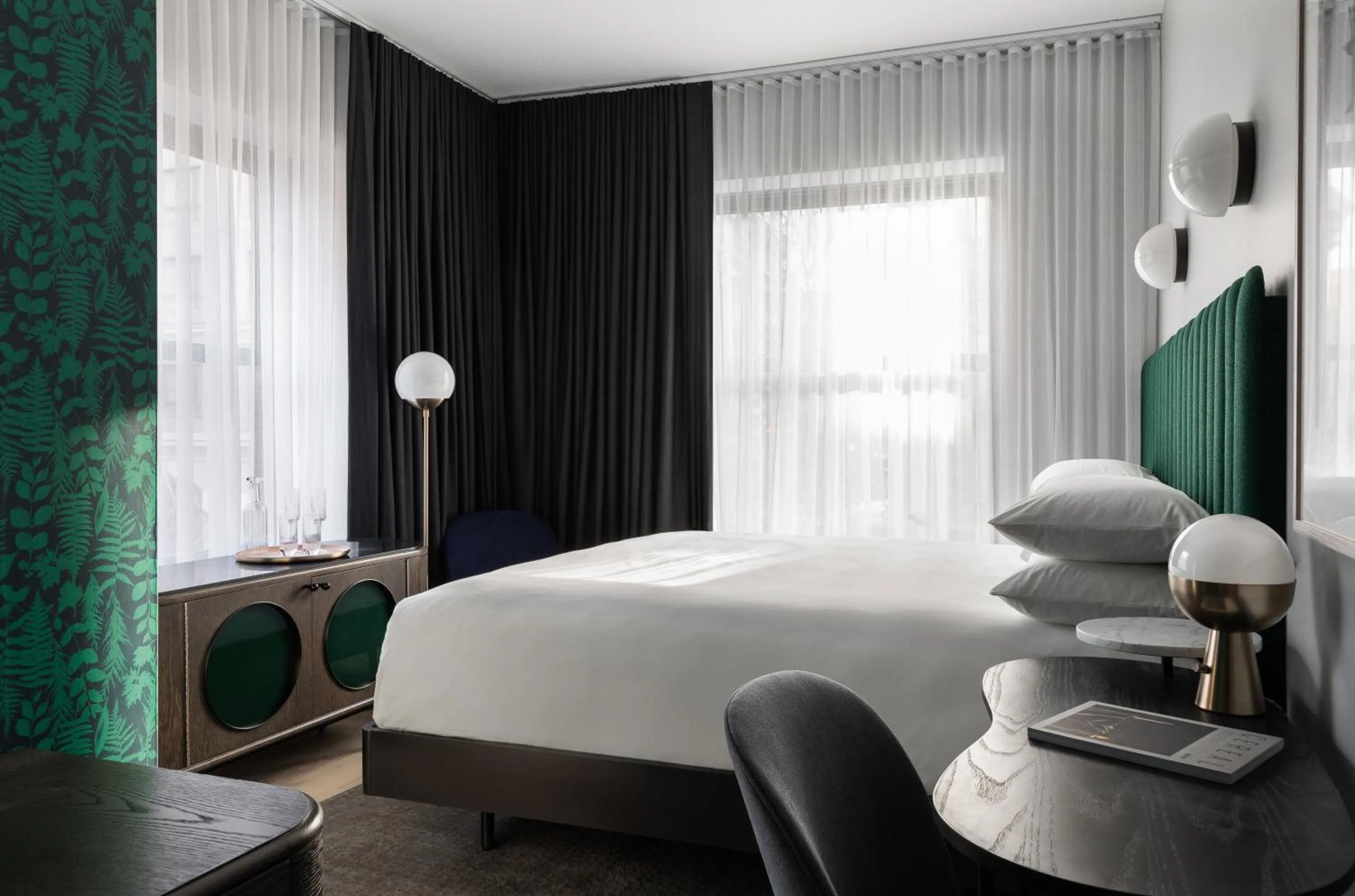 Bed in Woodlark Hotel Portland, a Tribute Portfolio Hotel