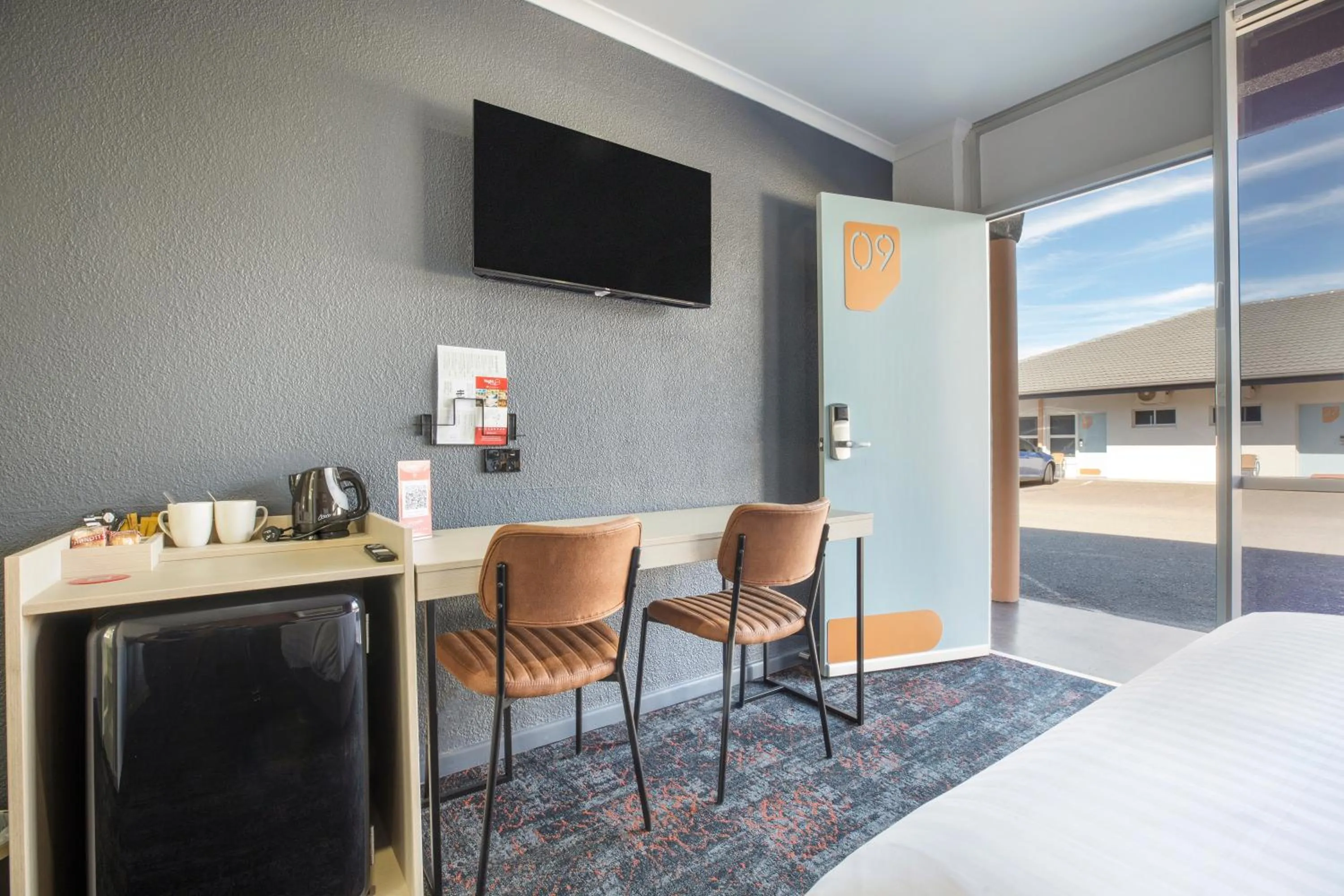 Bedroom, Bed in Nightcap at Horse & Jockey Hotel Warwick