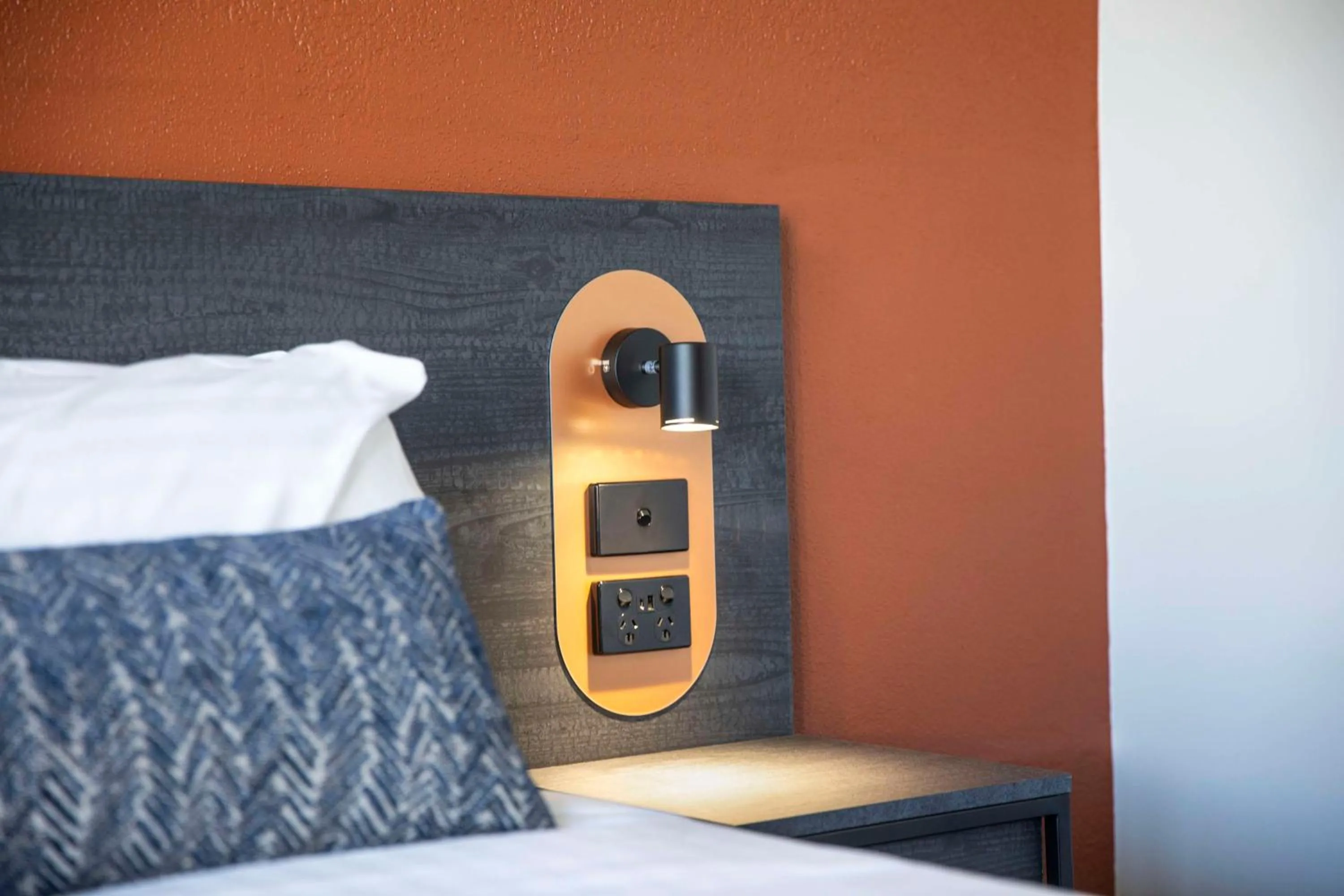 Bedroom, Bed in Nightcap at Horse & Jockey Hotel Warwick