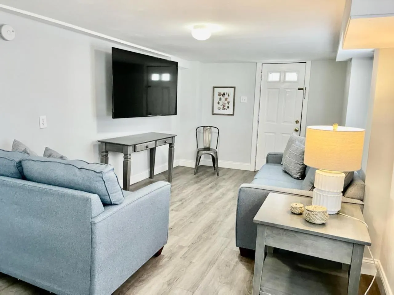 Living room in Blue Water Inn