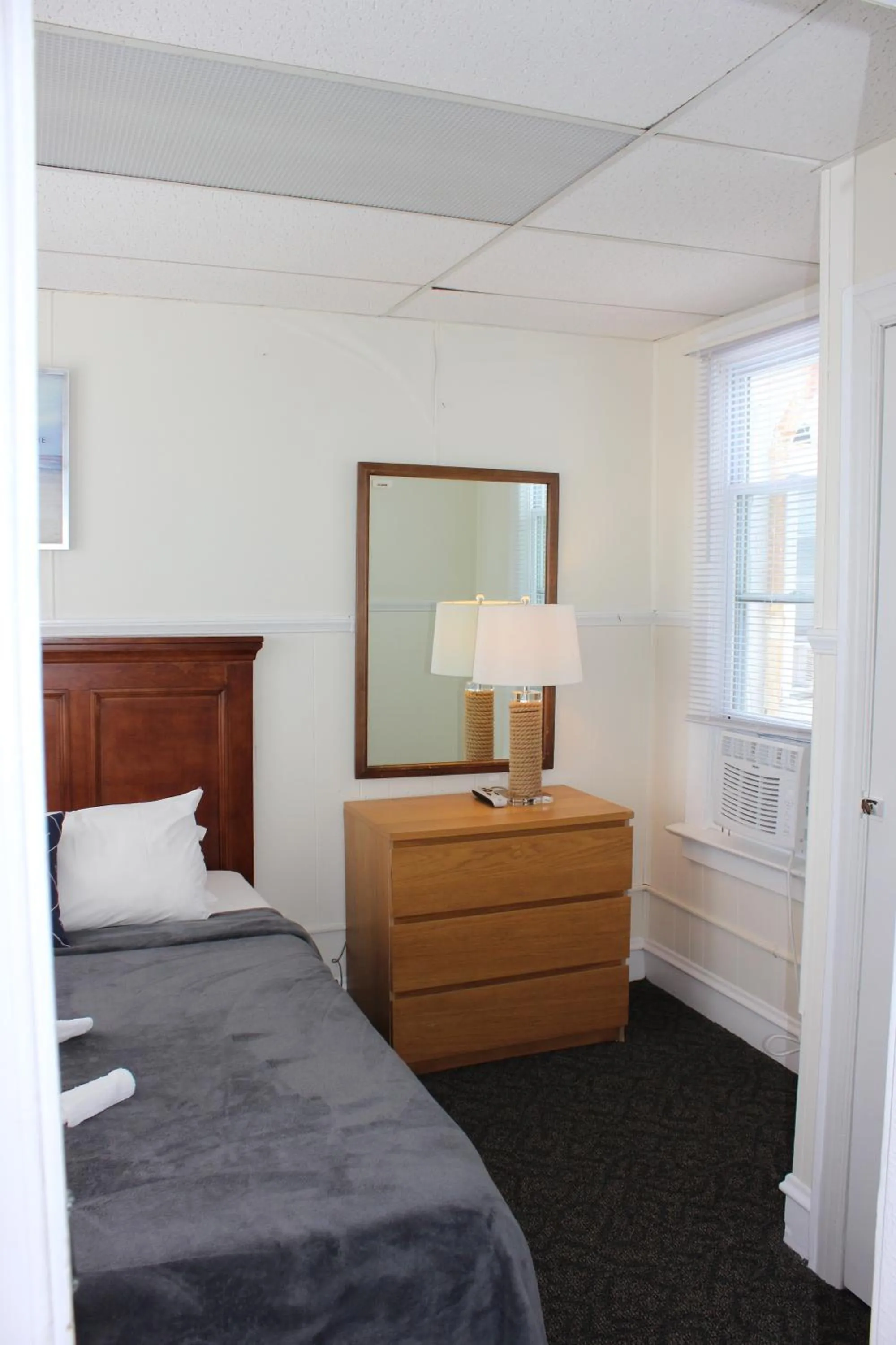 Bed in Blue Water Inn