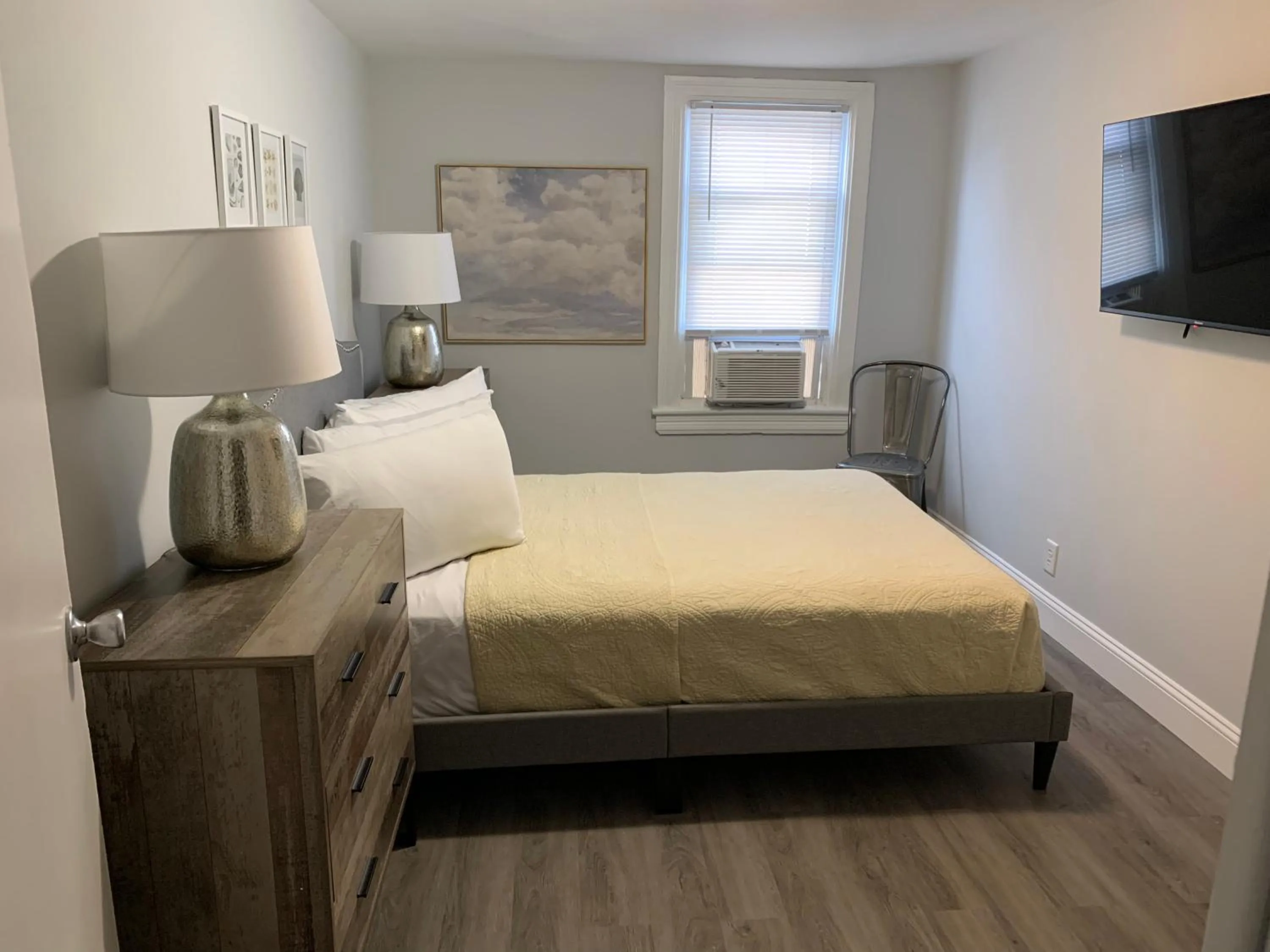 Bed in Blue Water Inn