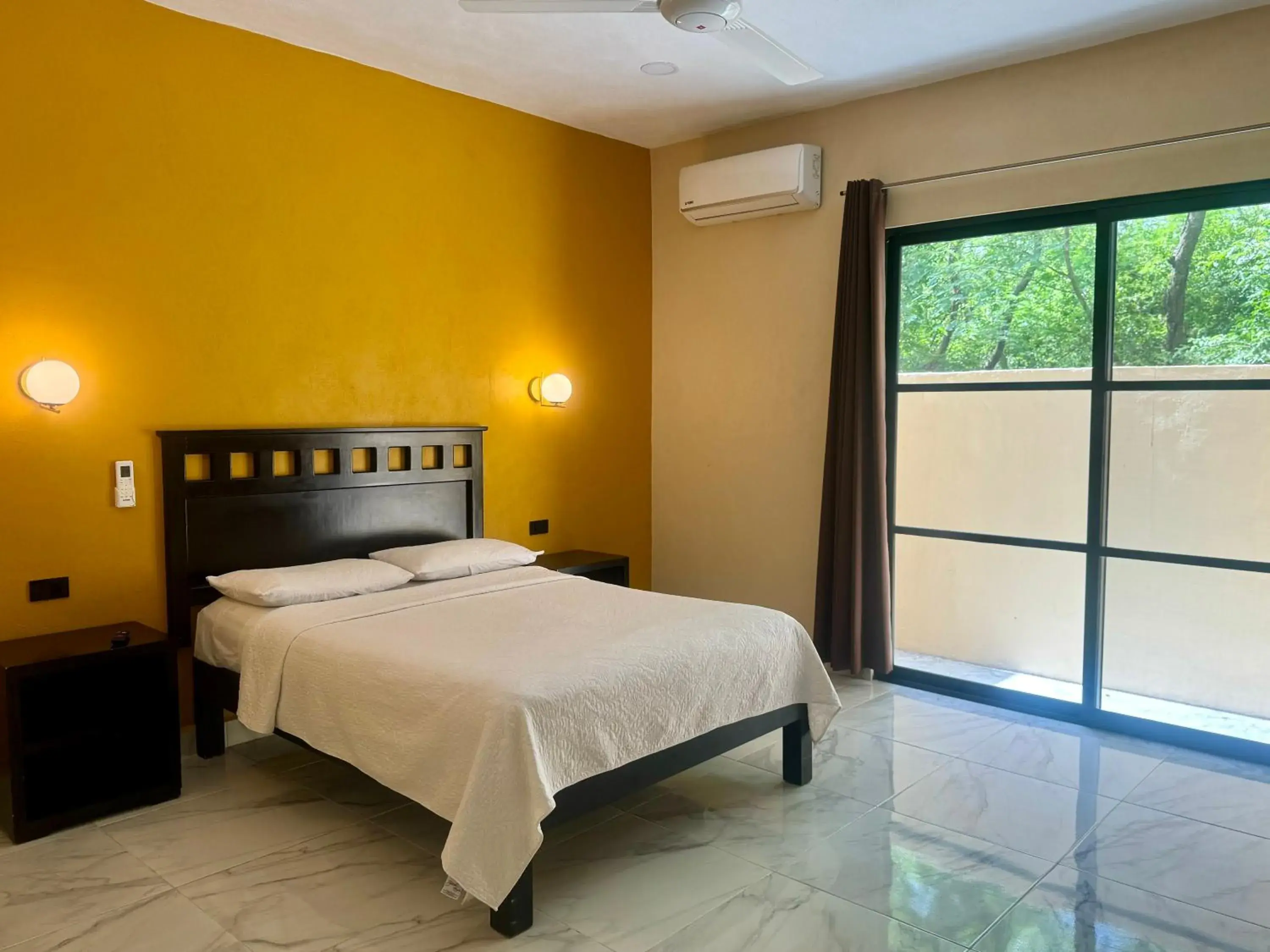 Budget Double Room - single occupancy in Hotel Avila Budget Double Room - single occupancy in Hotel Avila