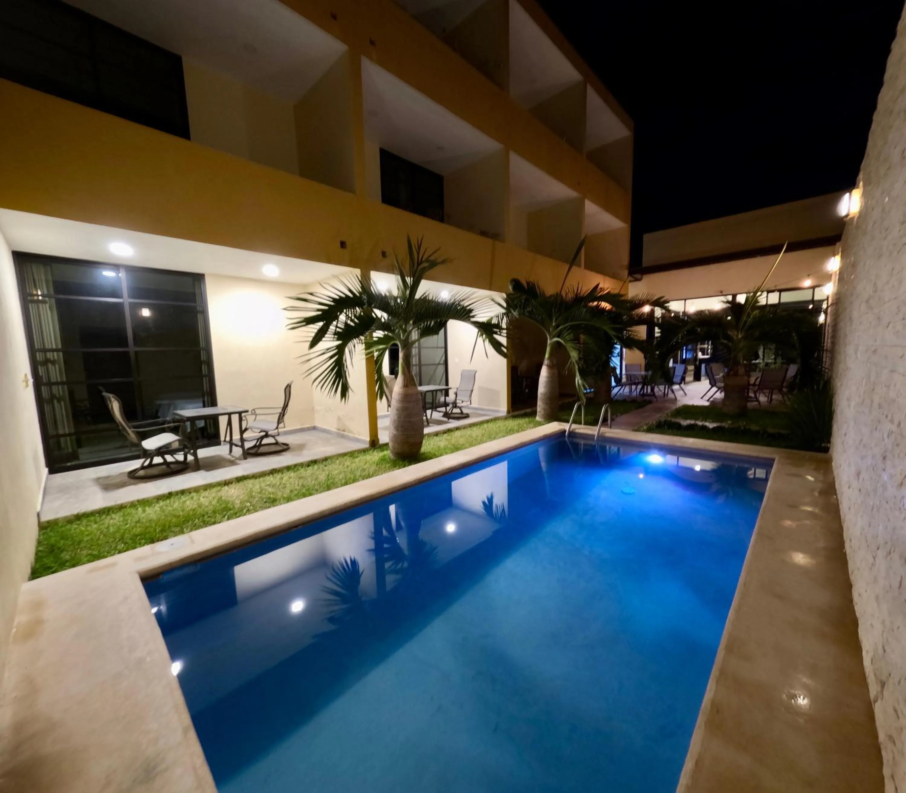 Property building in Hotel Avila