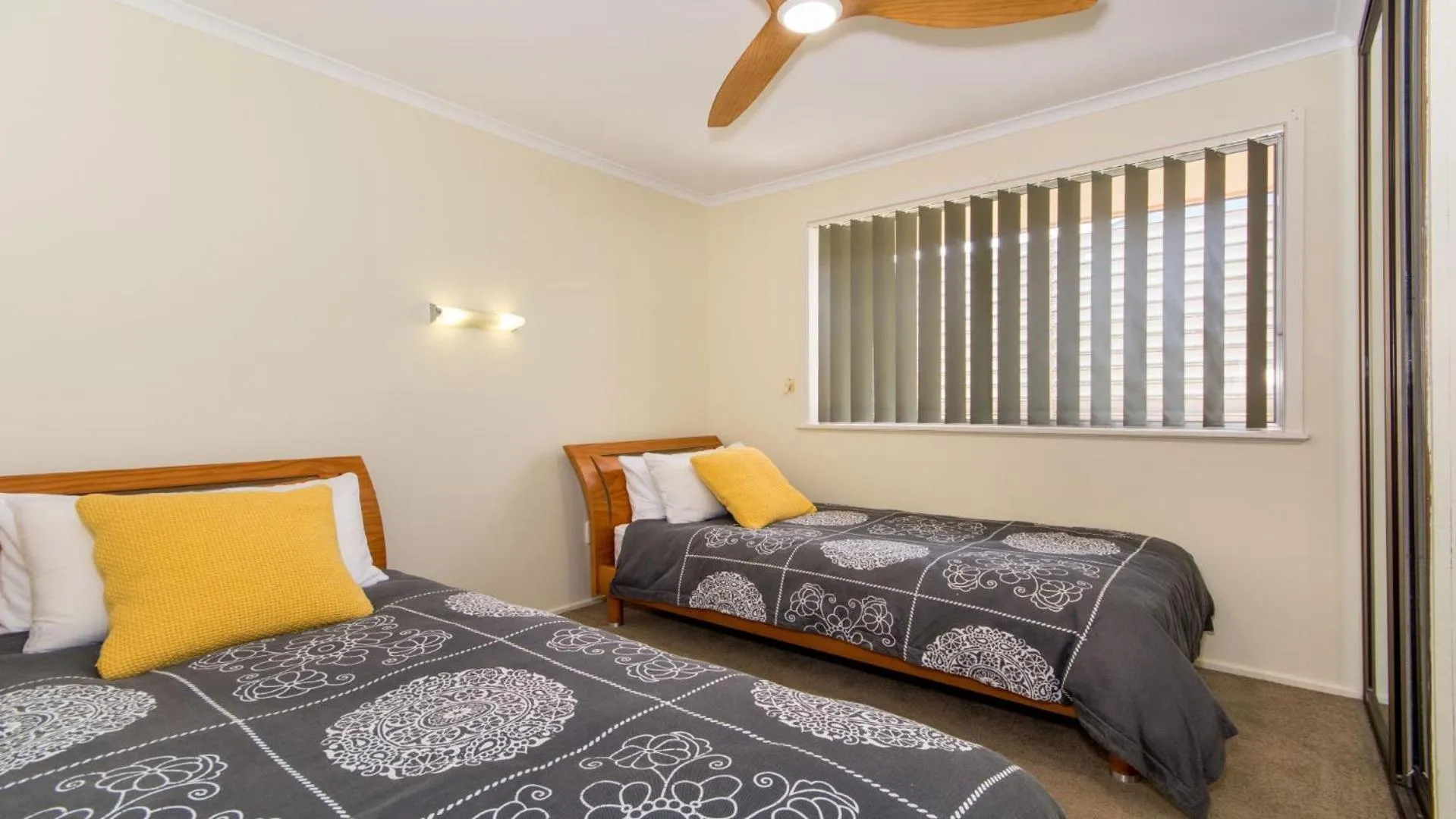 Other, Bed in Short Stroll to Surf Beach - North Street, Woorim