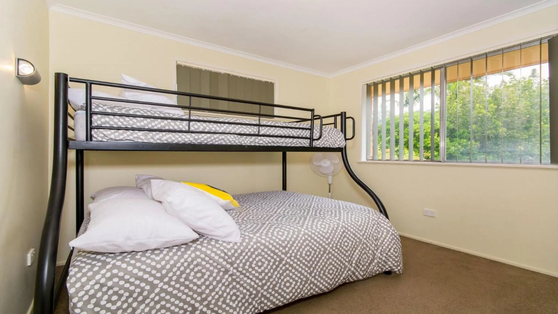 Other, Bed in Short Stroll to Surf Beach - North Street, Woorim