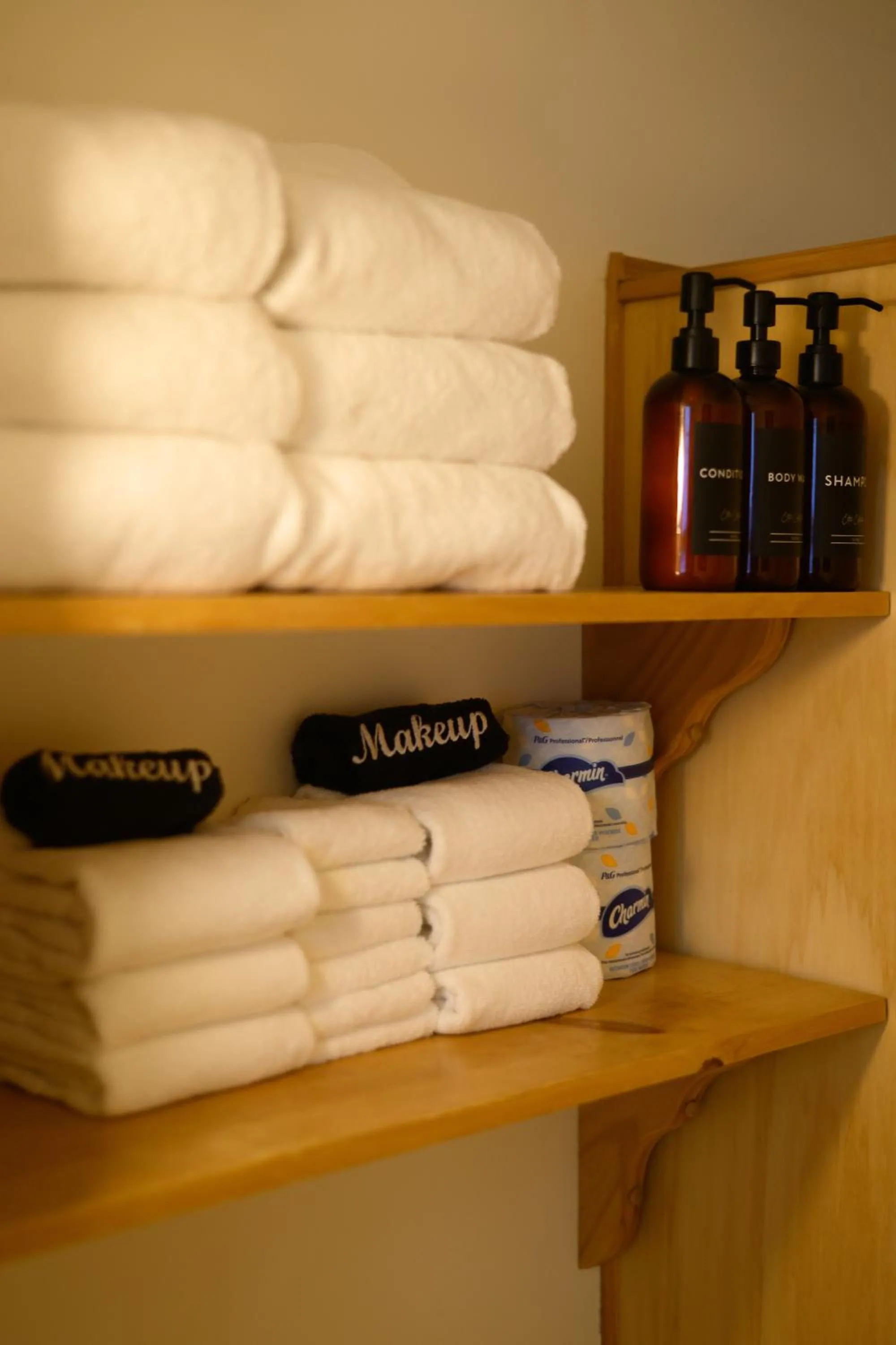 Bathroom in Lake Front Cabins