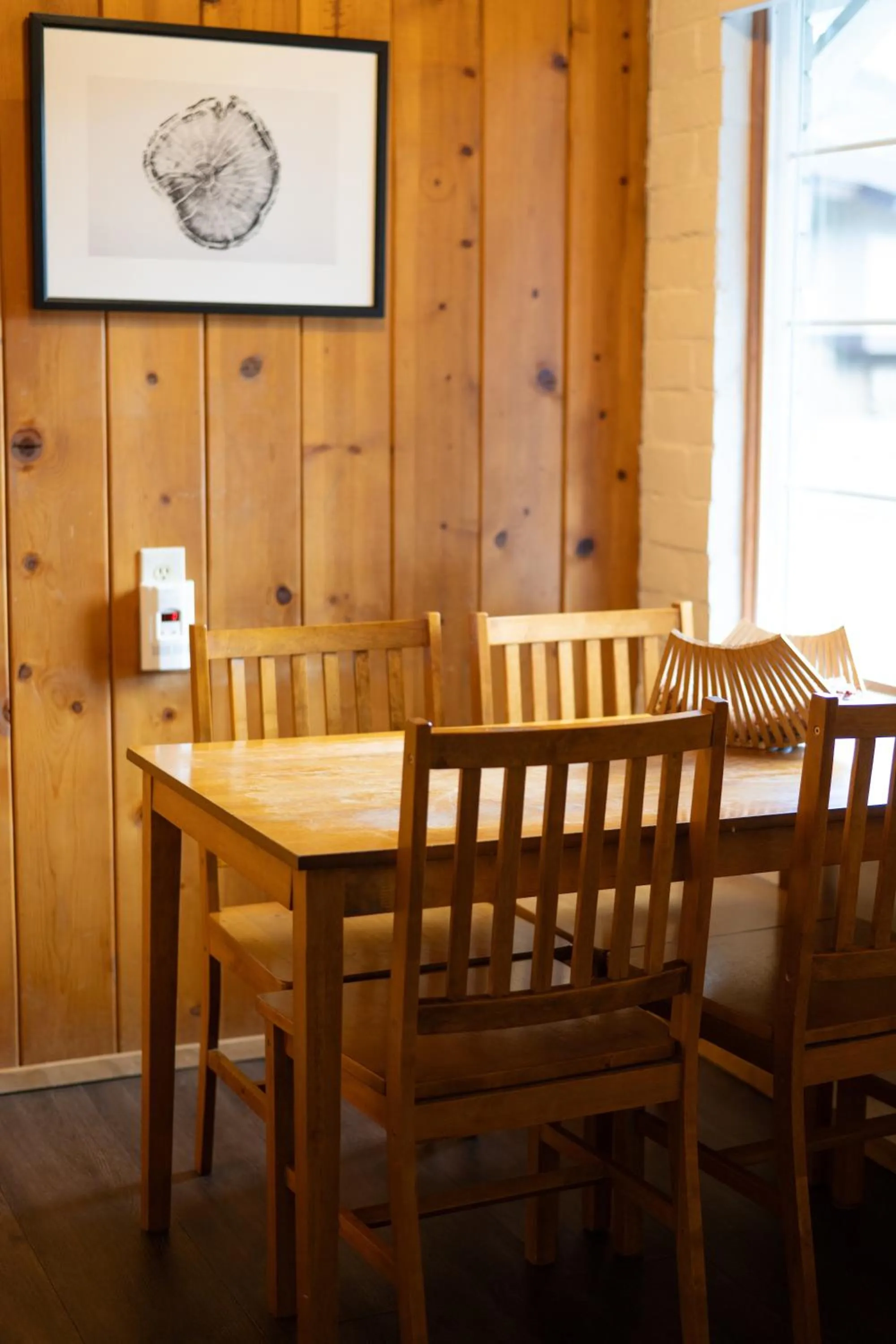 Dining area in Lake Front Cabins