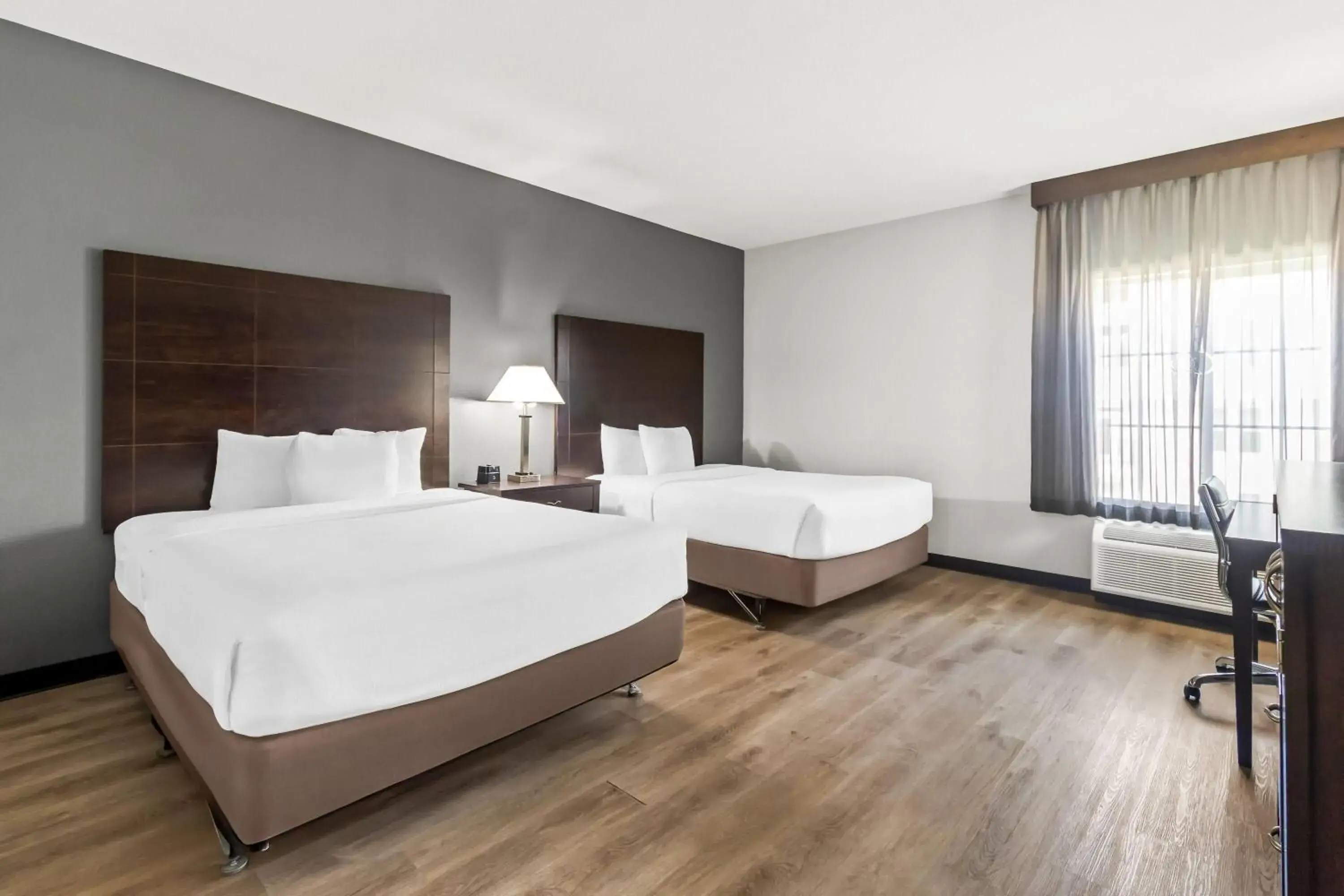 Bed in La Quinta by Wyndham Houston Energy Corridor Bed in La Quinta by Wyndham Houston Energy Corridor